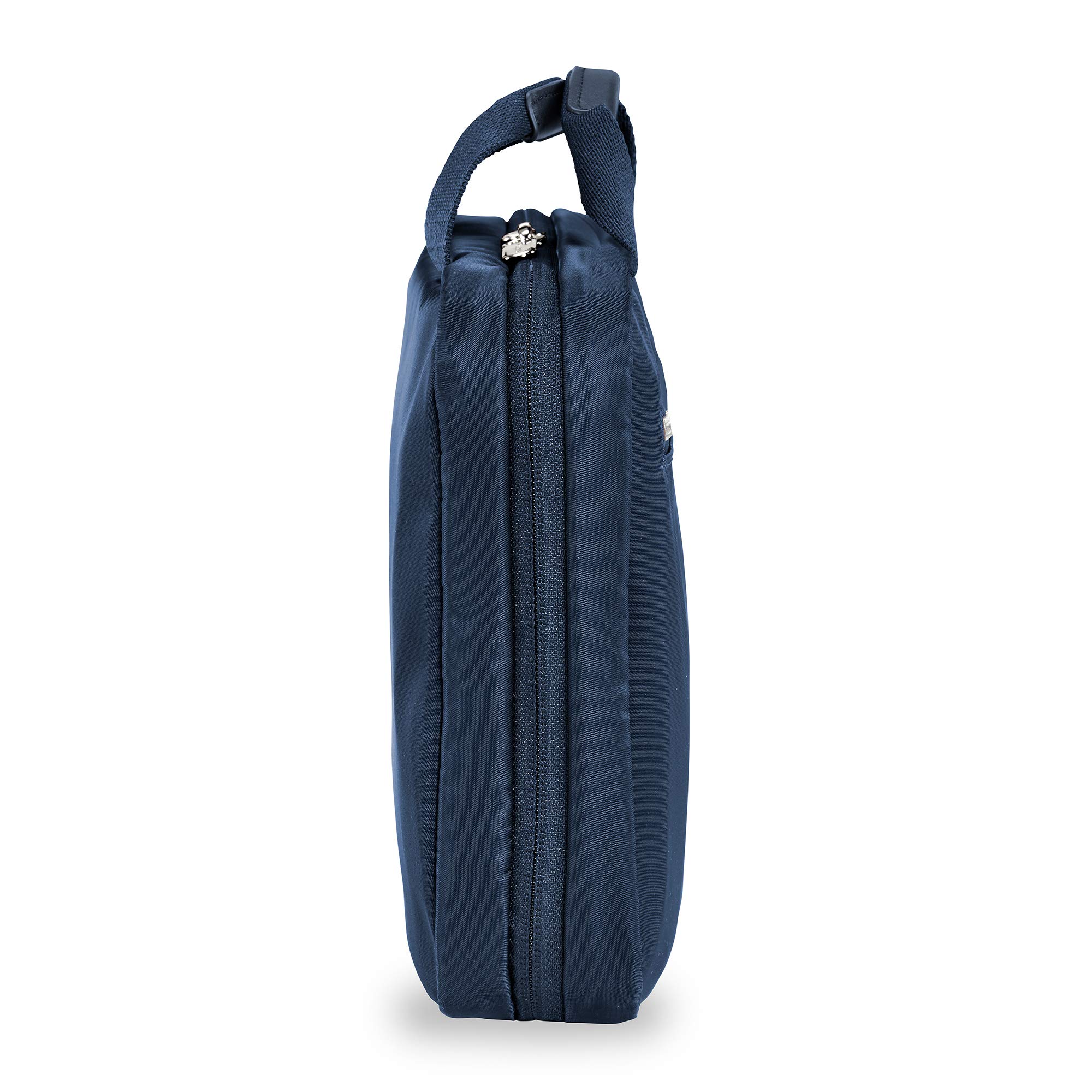 briggs-riley-rhapsody-hanging-toiletry-kit-with-organization-pa100-5 image 3