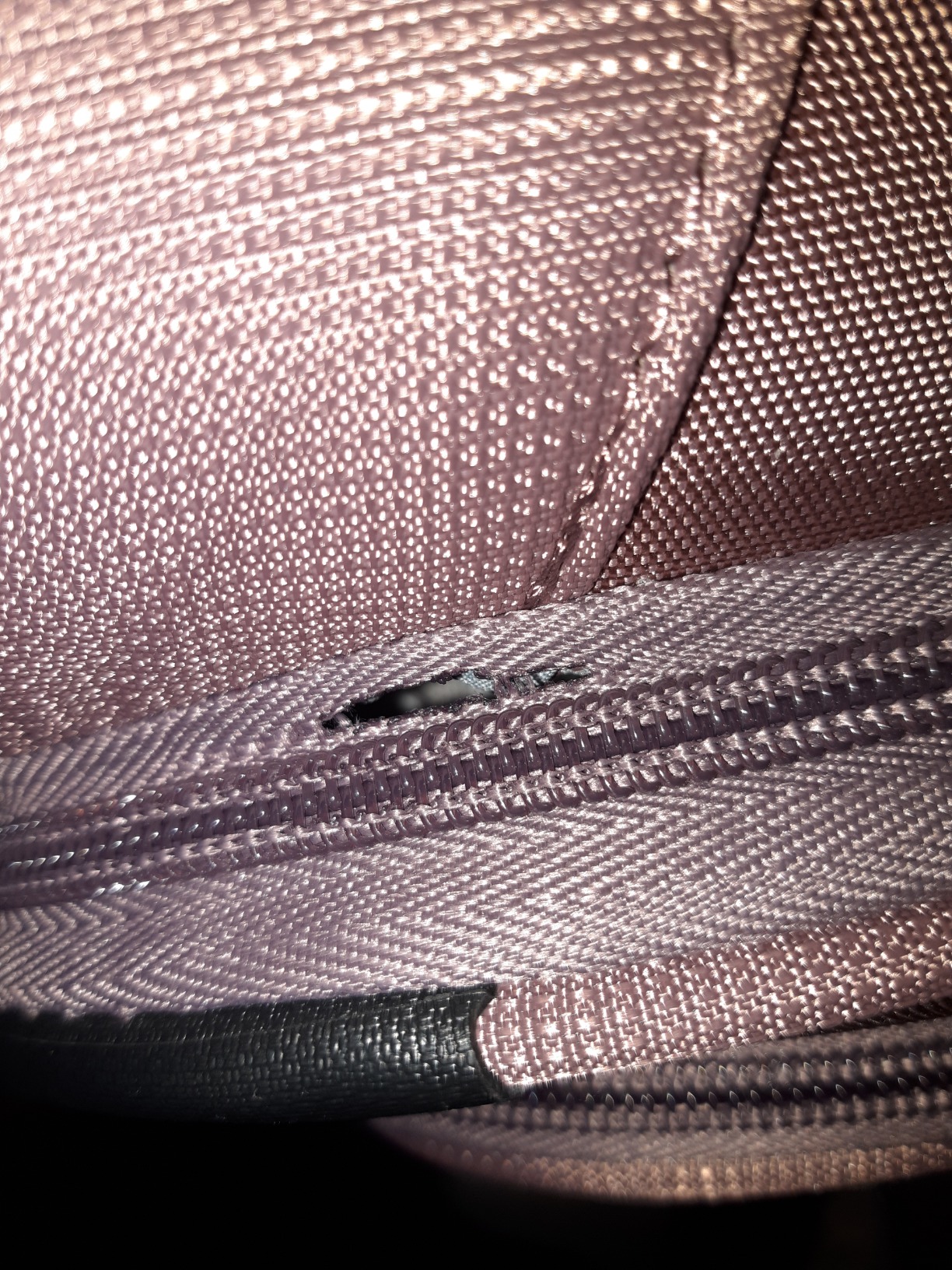 Good for a 2-wheel suitcase