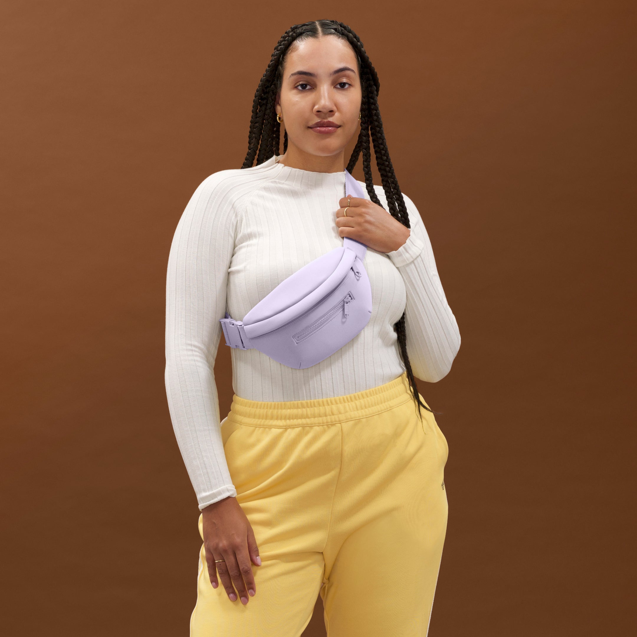 dagne-dover-ace-fanny-pack-in-onyx-waterproof-neoprene-belt-bag image 5