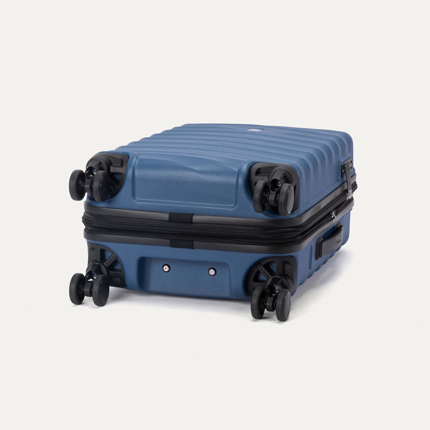 travelpro-maxlite-air-v2-carry-on-medium-large-set-3-piece-polycarbonate image 5