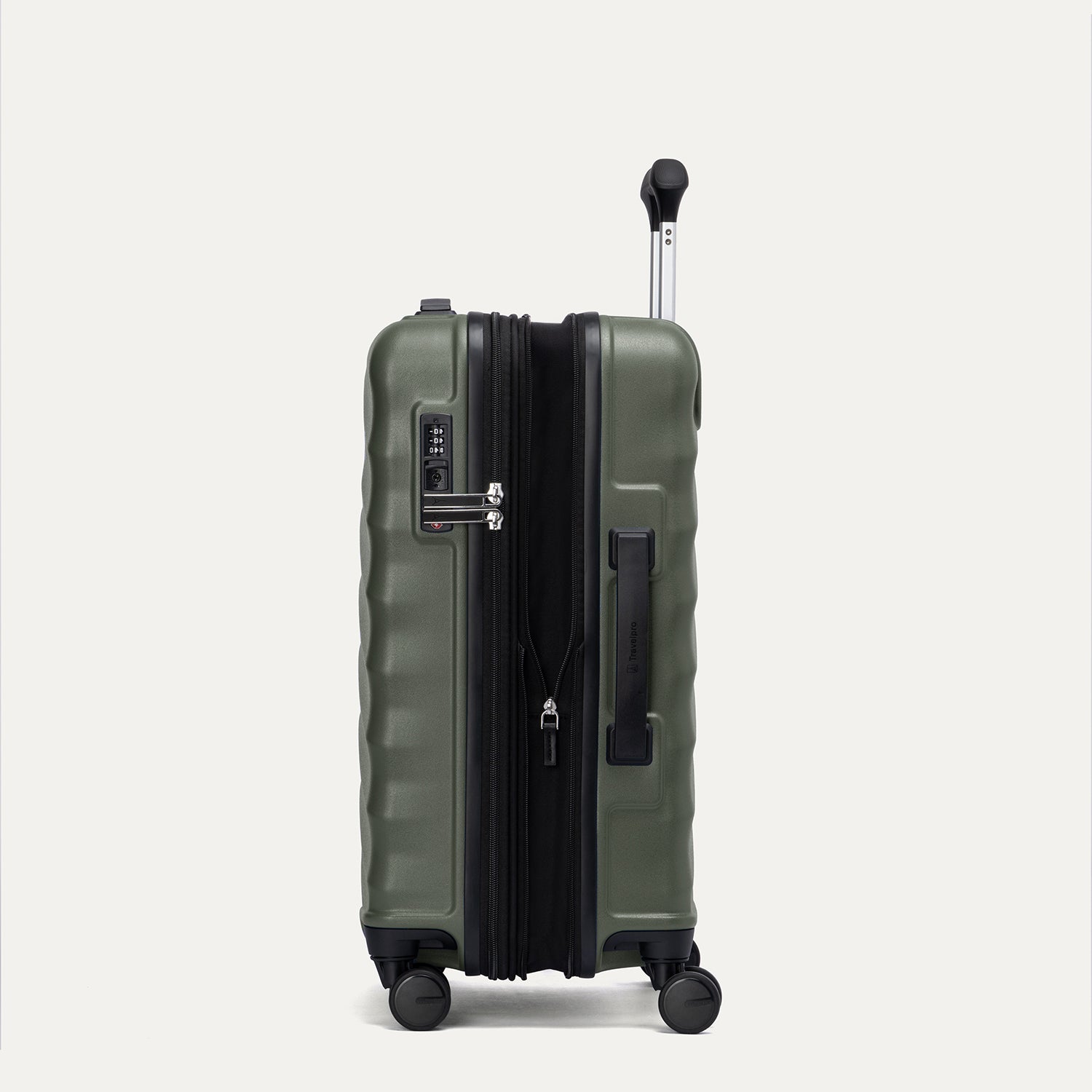 travelpro-maxlite-air-v2-compact-carry-on-medium-check-in-set image 2