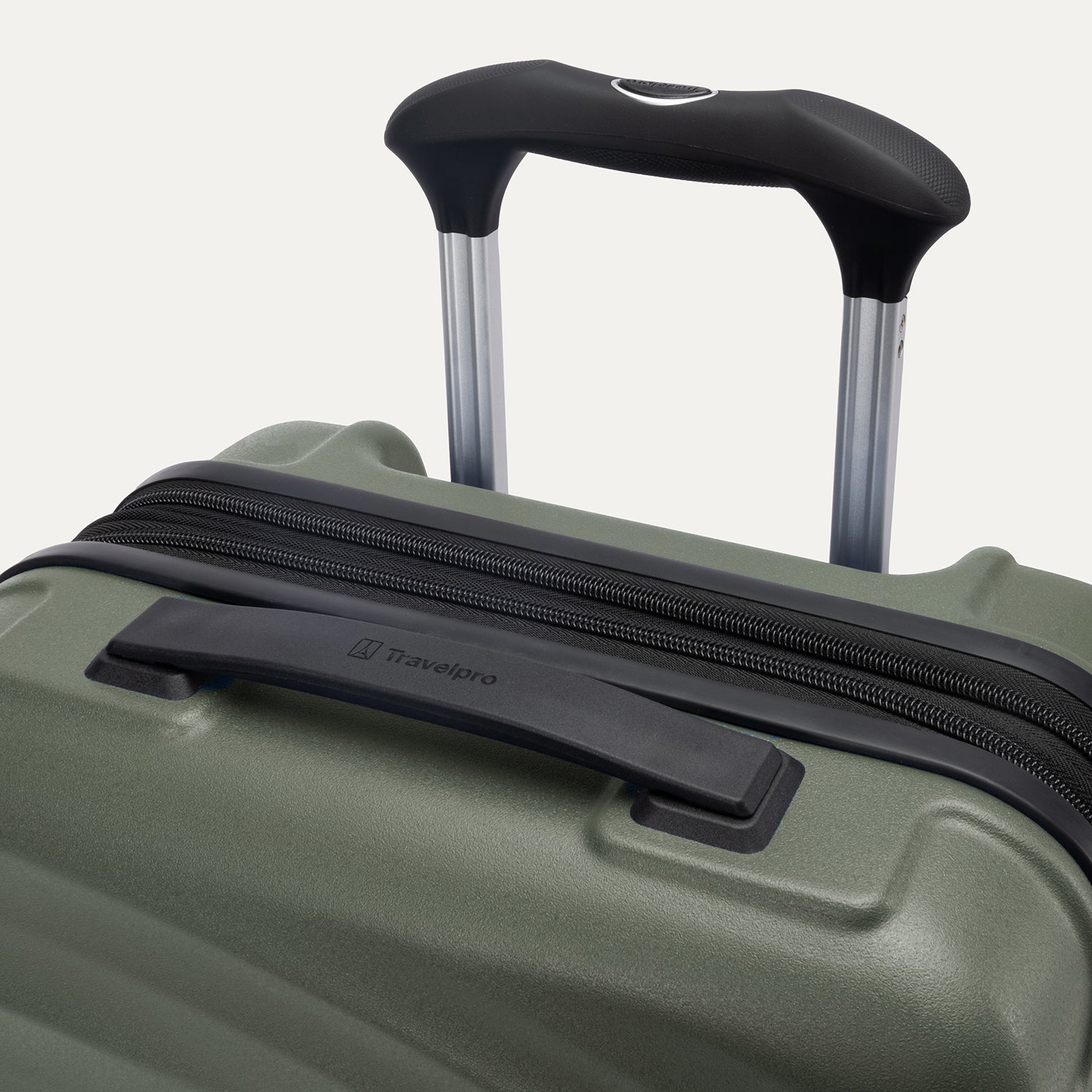 travelpro-maxlite-air-v2-compact-carry-on-medium-check-in-set image 6