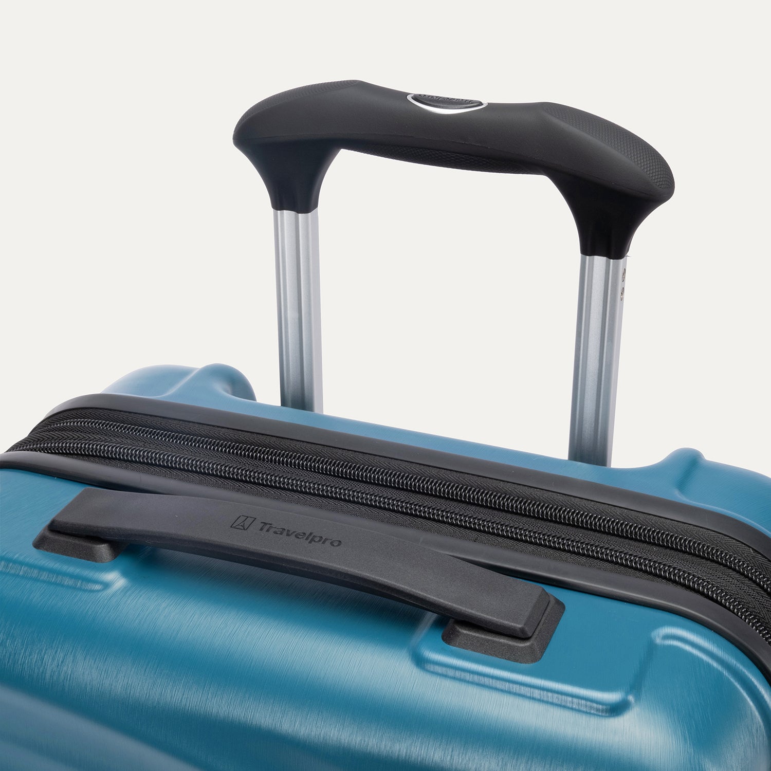 travelpro-maxlite-air-v2-carry-on-large-check-in-set image 5