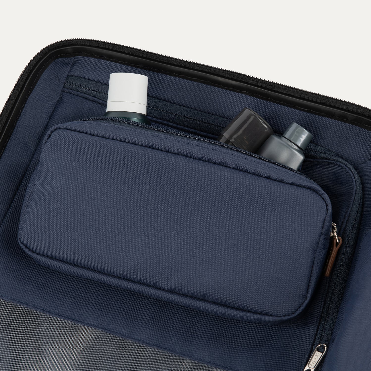 travelpro-x-travel-leisure-runway-ready-3-piece-set-carry-on-spinner-medium-chec image 4