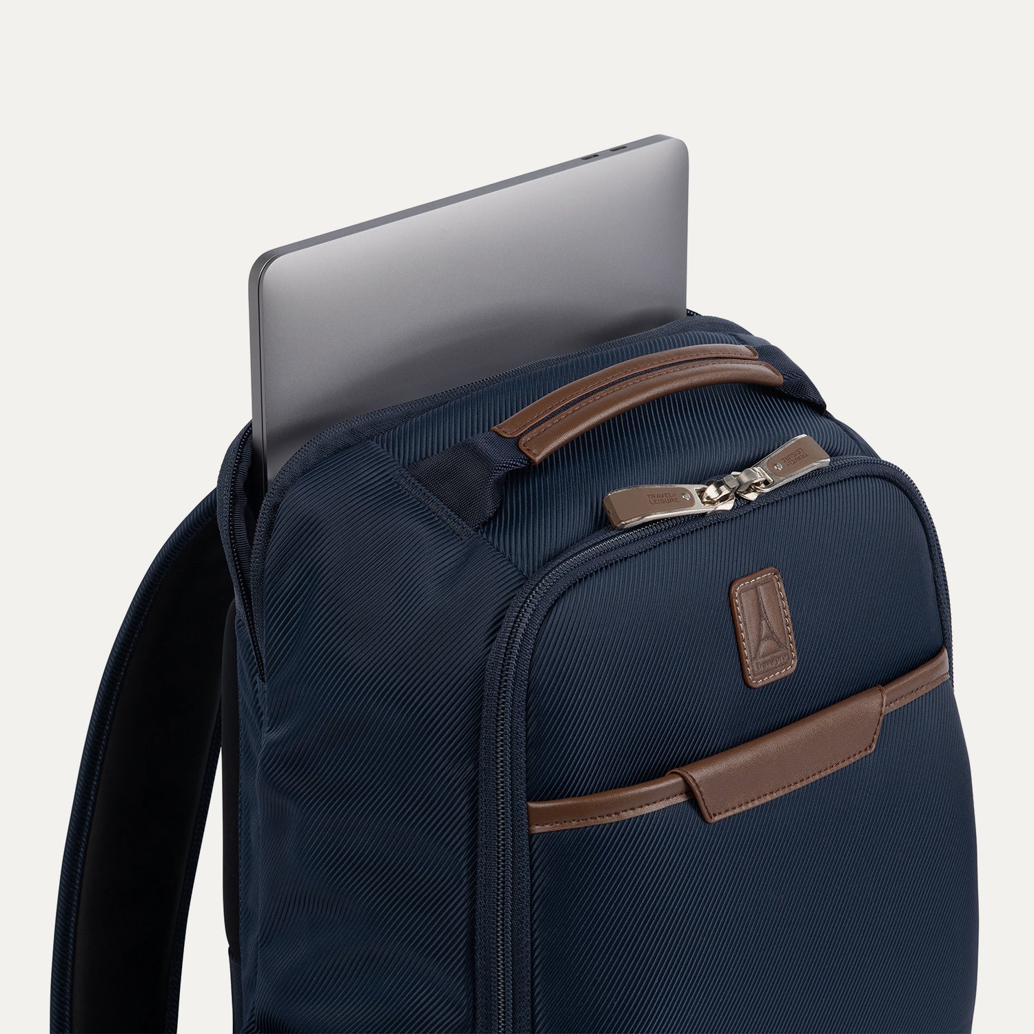 travelpro-x-travel-leisure-runway-ready-3-piece-set-carry-on-spinner-medium-chec image 6