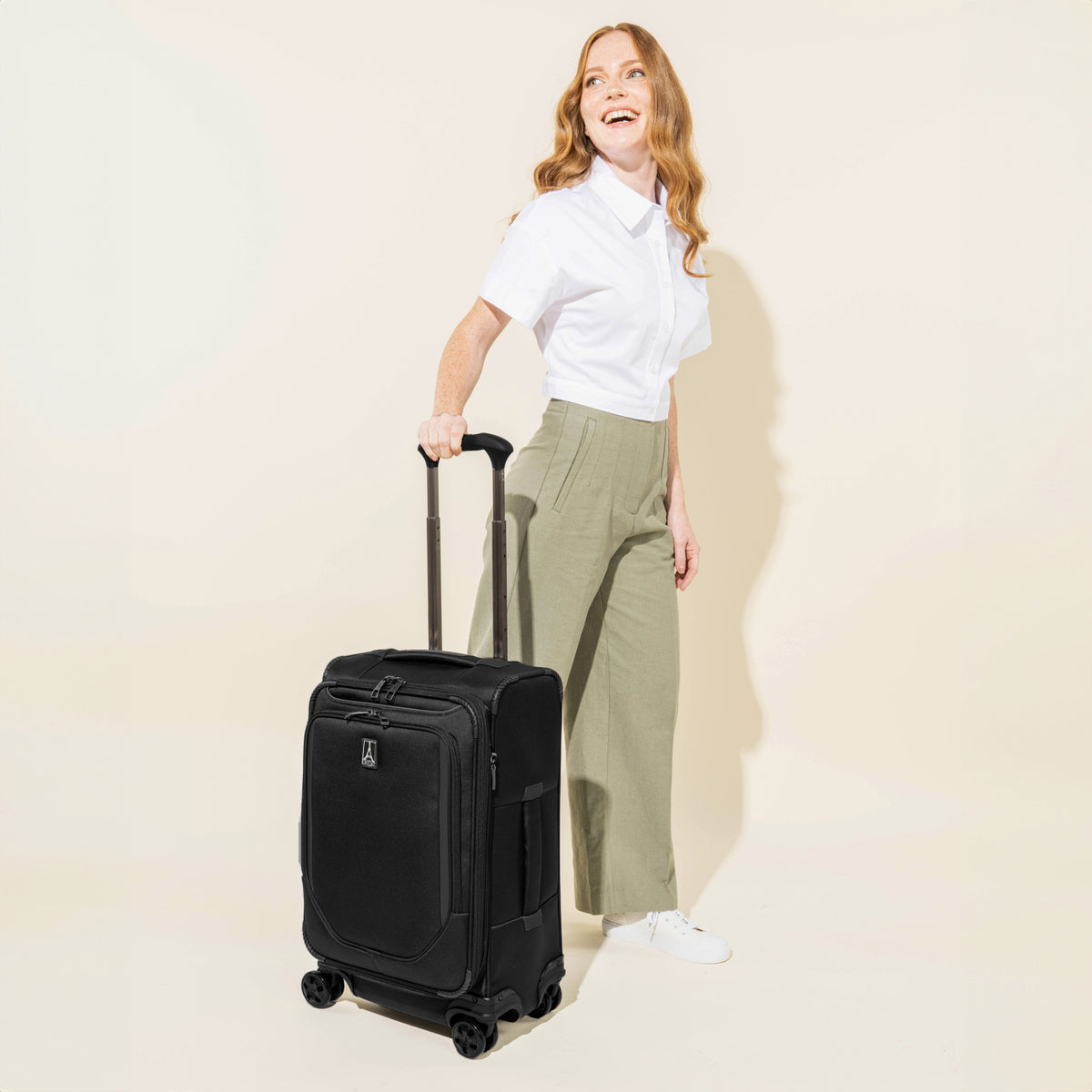 travelpro-crew-classic-carry-on-spinner-altitude-large-backpack-set-2-piece-lugg image 4