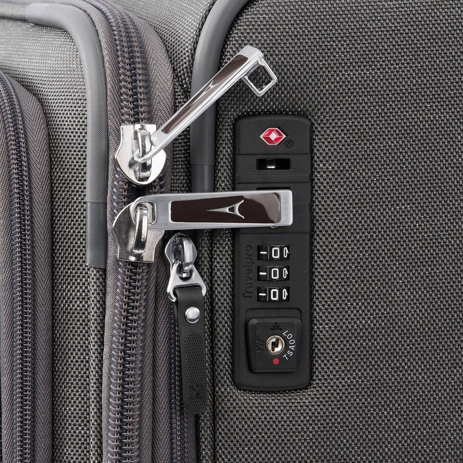 travelpro-platinum-elite-carry-on-medium-check-in-expandable-spinner-set image 7