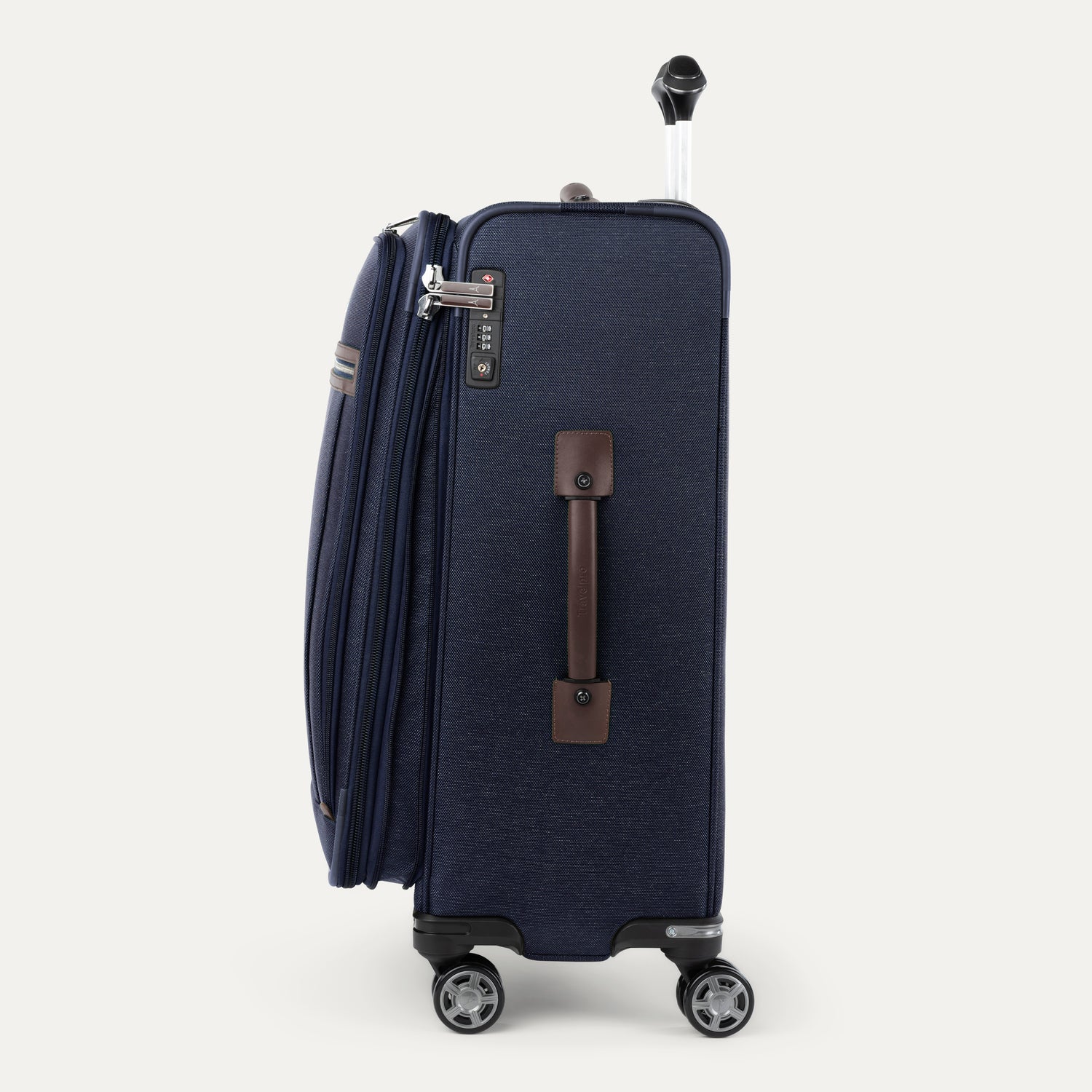 travelpro-platinum-elite-weekender-bag-medium-check-in-set-2-piece image 5