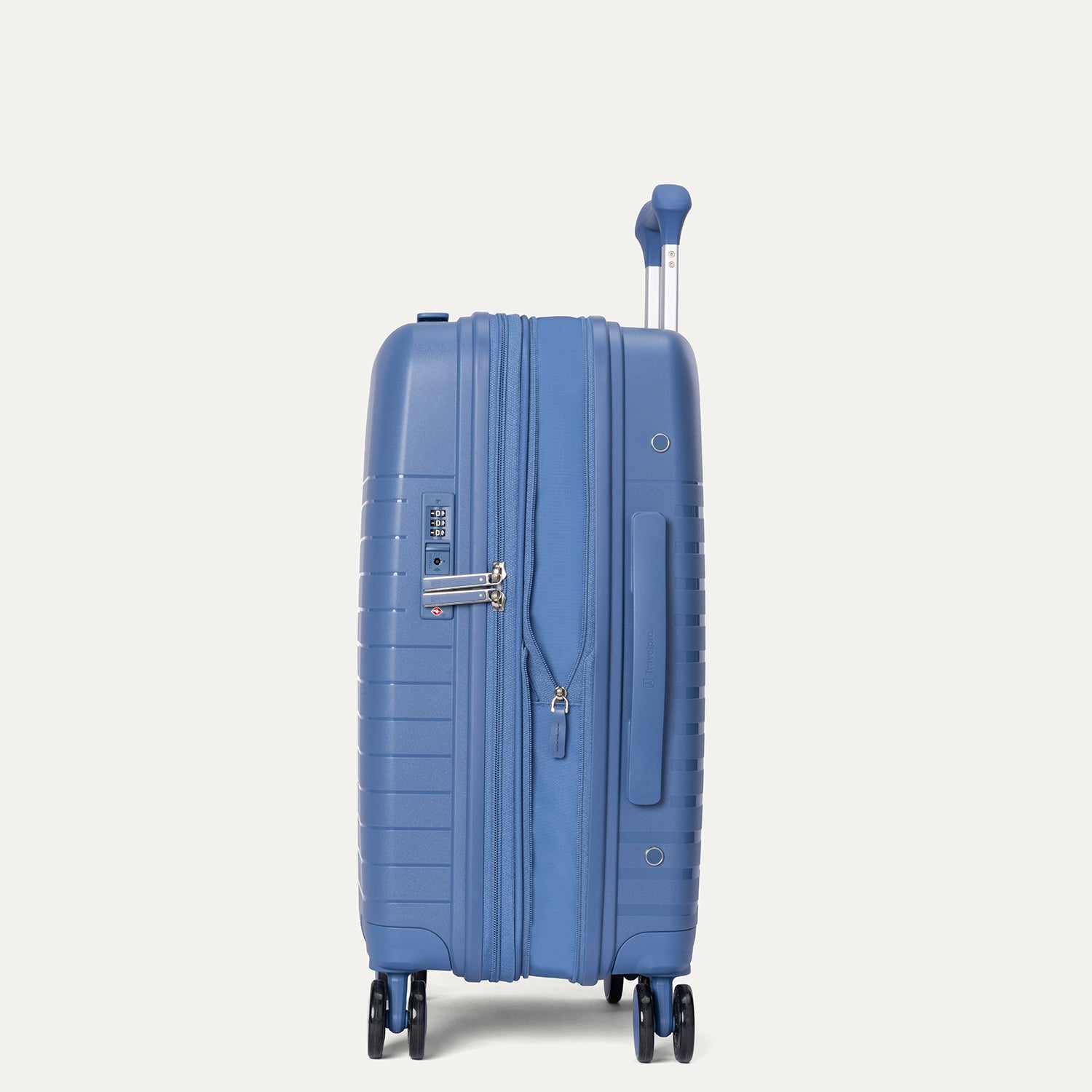 travelpro-optima-expandable-carry-on-large-check-in-set image 3