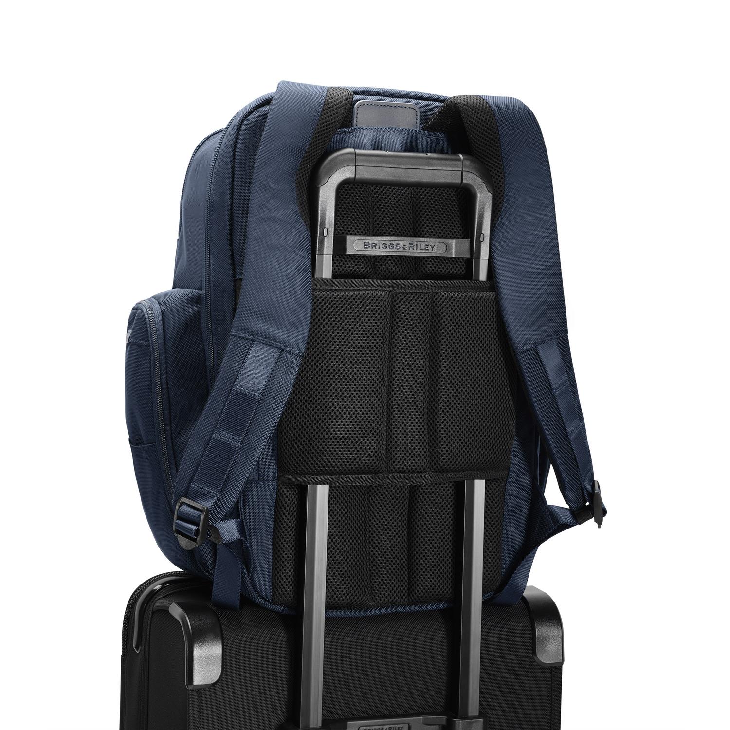 briggs-riley-baseline-traveler-backpack image 5