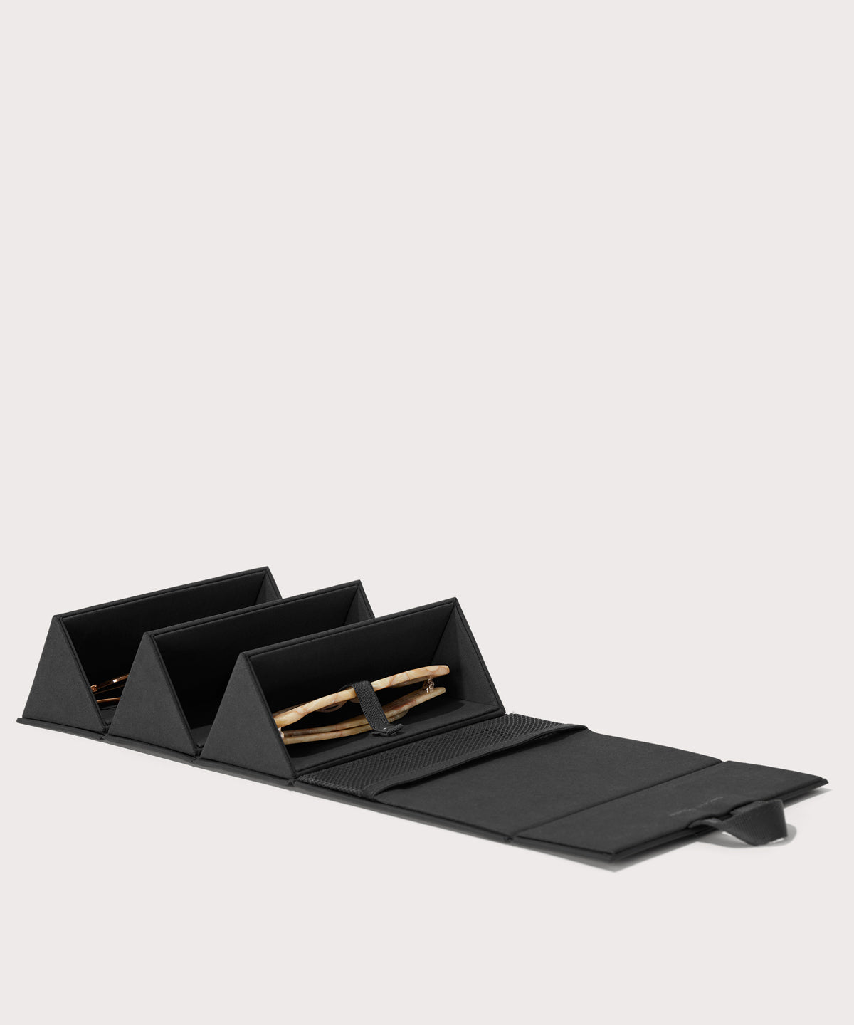 dagne-dover-remi-glasses-case-in-onyx-foldable-travel-sunglasses-holder image 7