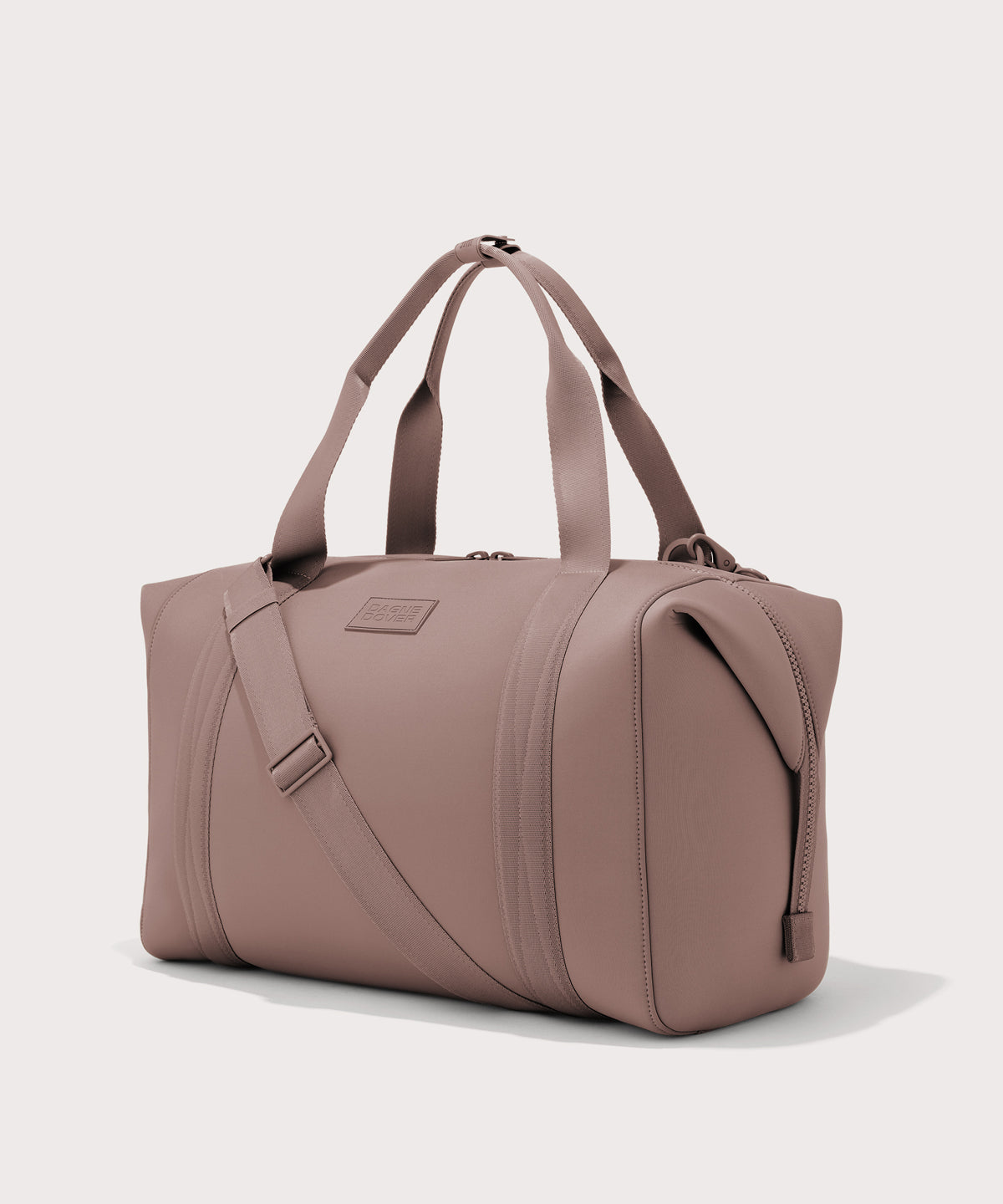 dagne-dover-landon-carryall-in-dune-extra-large-spacious-weekender-bag-with-shoe image 4