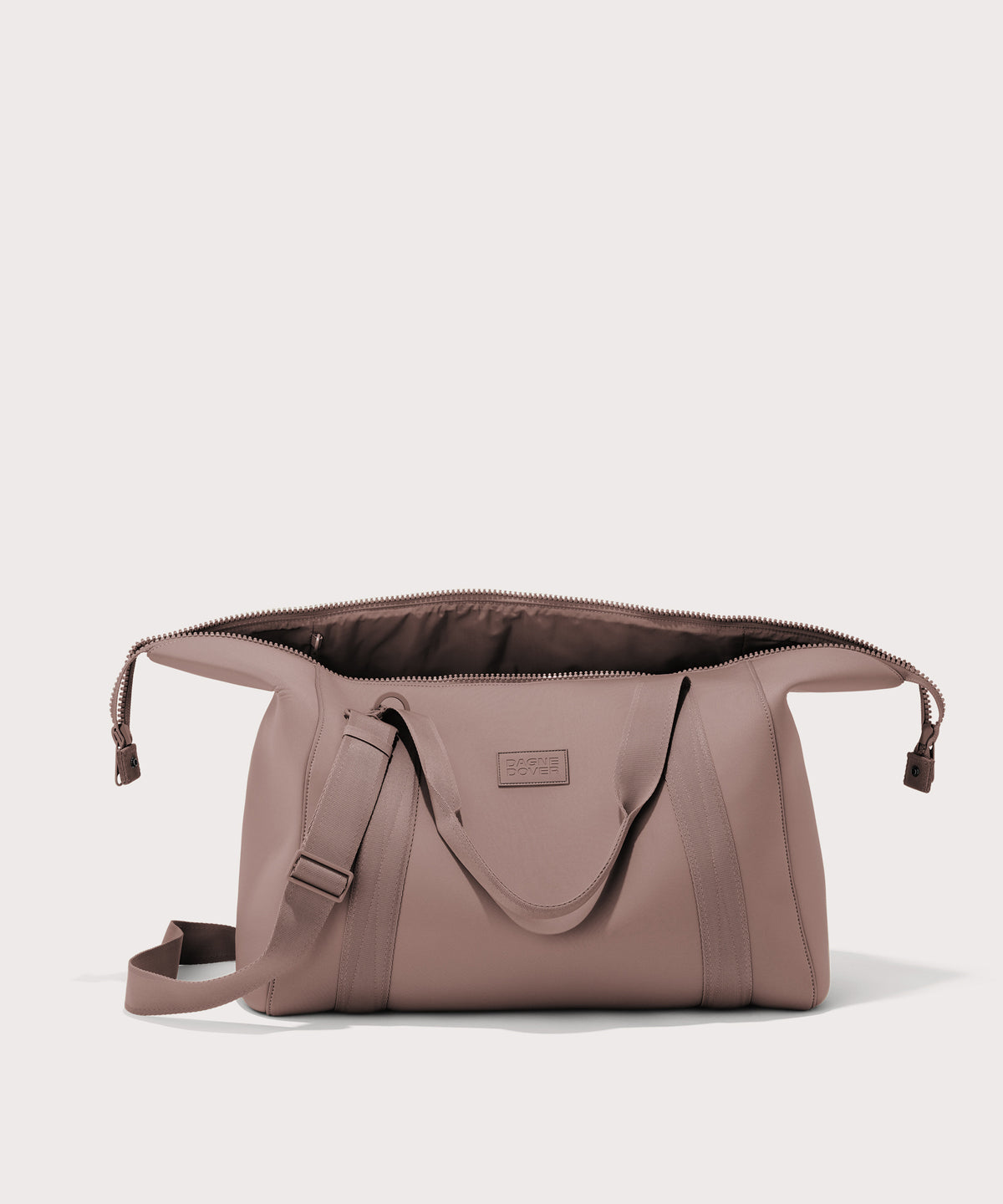 dagne-dover-landon-carryall-in-dune-extra-large-spacious-weekender-bag-with-shoe image 7