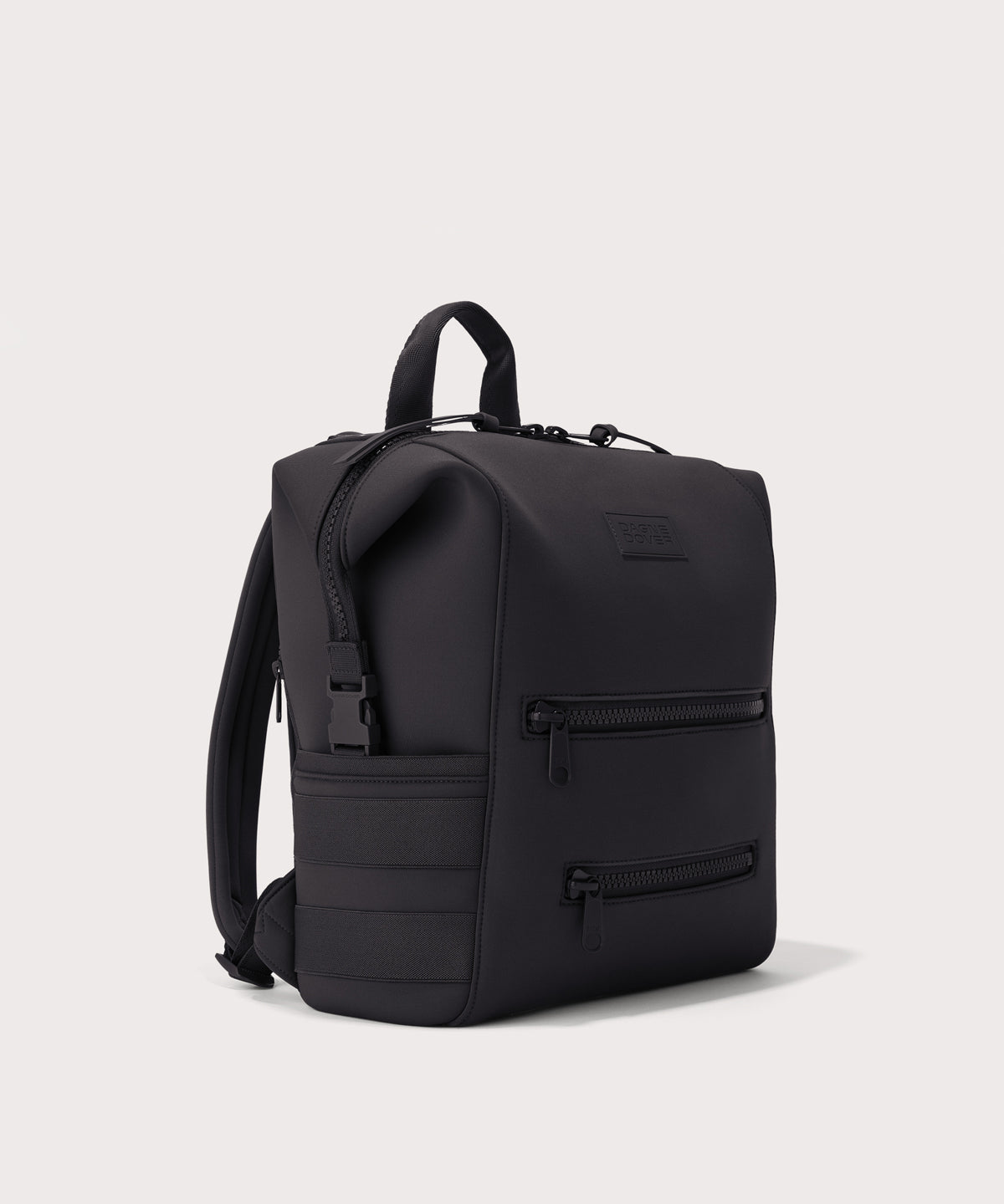 dagne-dover-indi-diaper-backpack-in-onyx-medium-all-in-one-parent-essential image 4