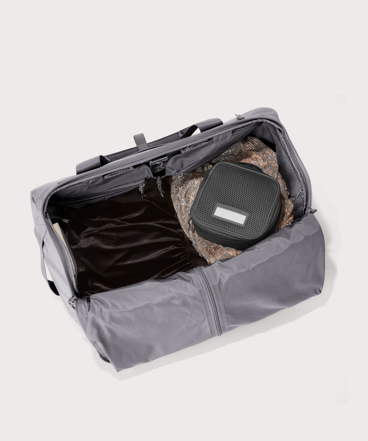 dagne-dover-monaco-garment-duffle-bag-in-ash-2-in-1-travel-suit-bag-with-garment image 3