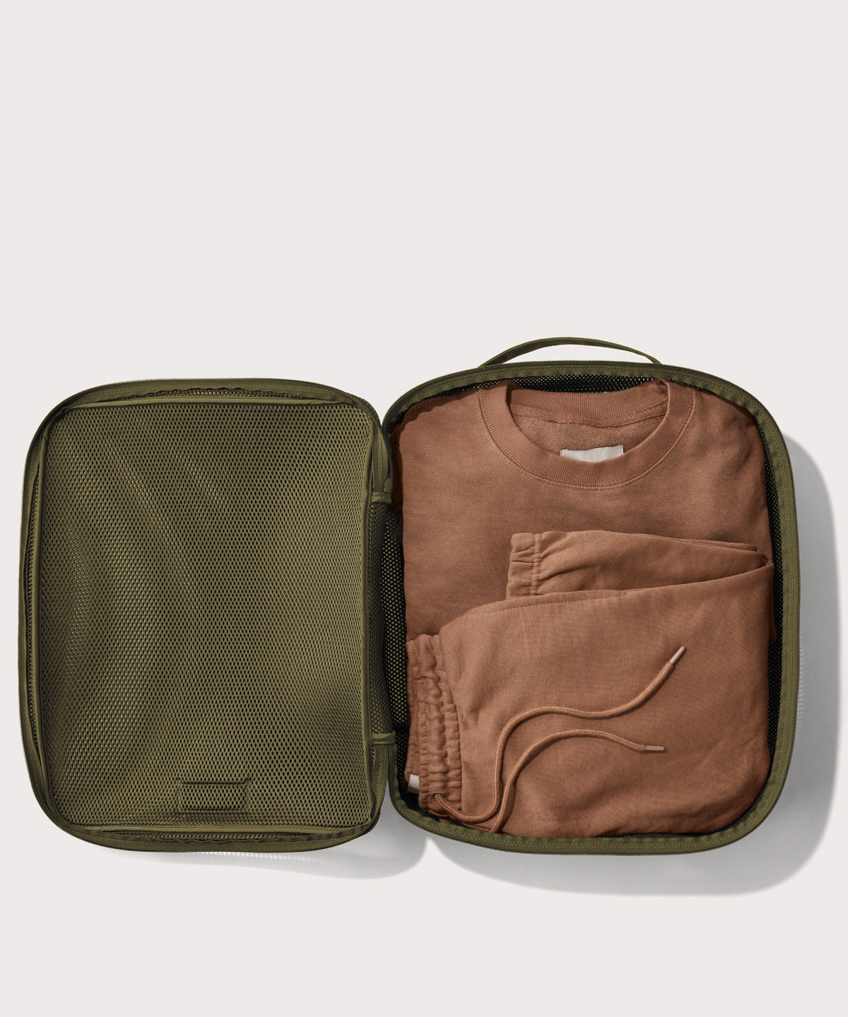 dagne-dover-roma-packing-cube-in-dark-moss-air-mesh-extra-large image 2