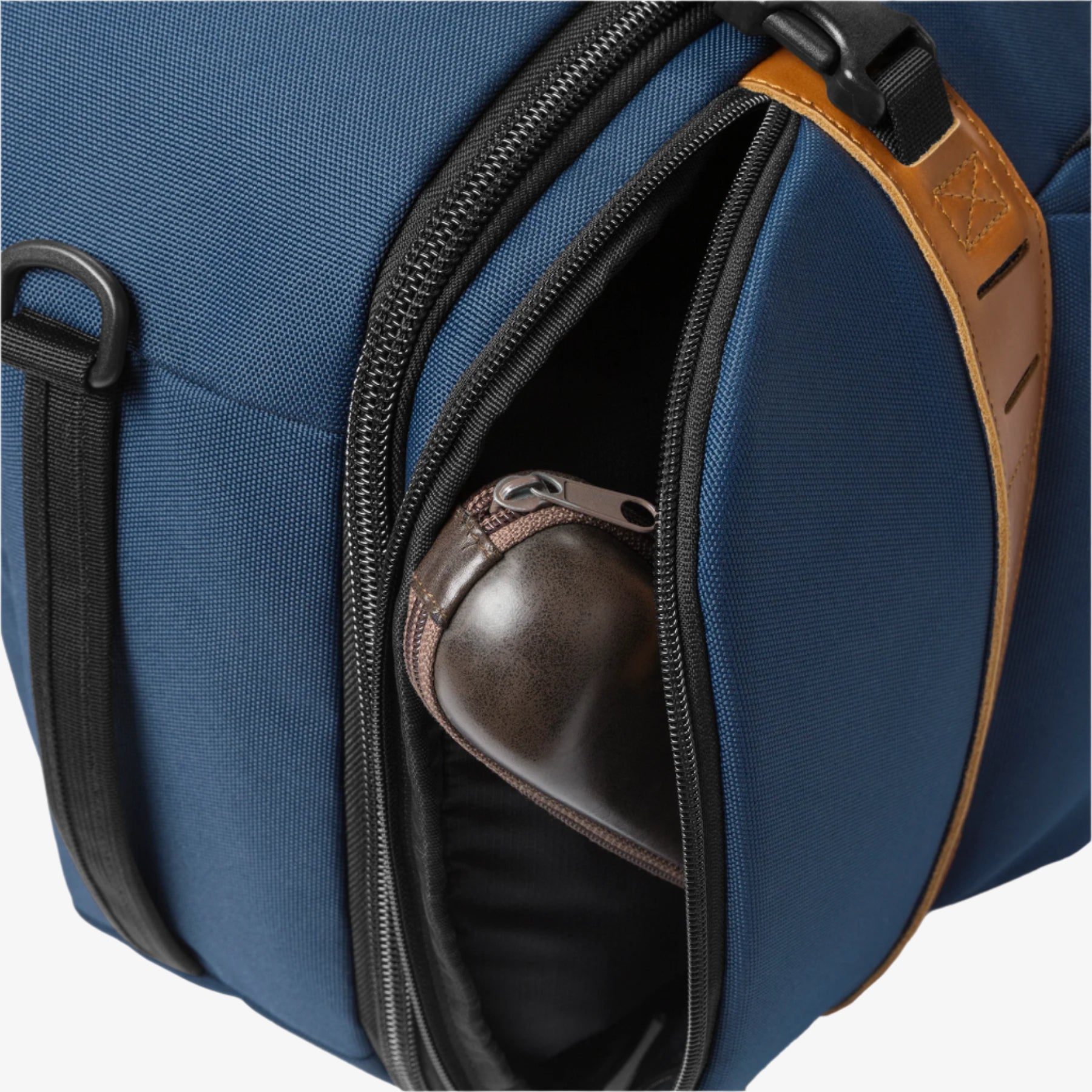 eagle-creek-origin-series-pullman-discontinued-heritage-style-travel-bag-with-le image 8