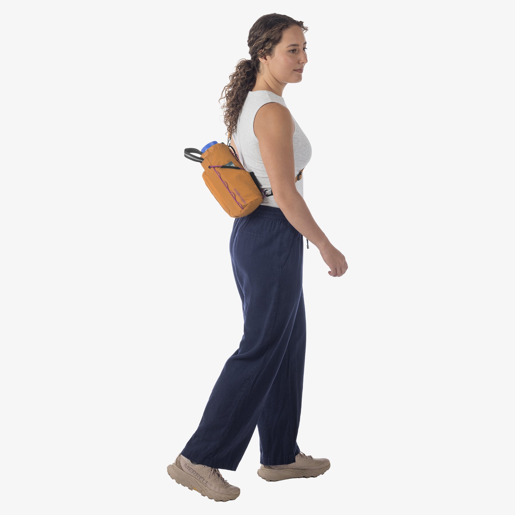 eagle-creek-ranger-water-bottle-sling-hands-free-hydration-for-32-oz-bottles image 8