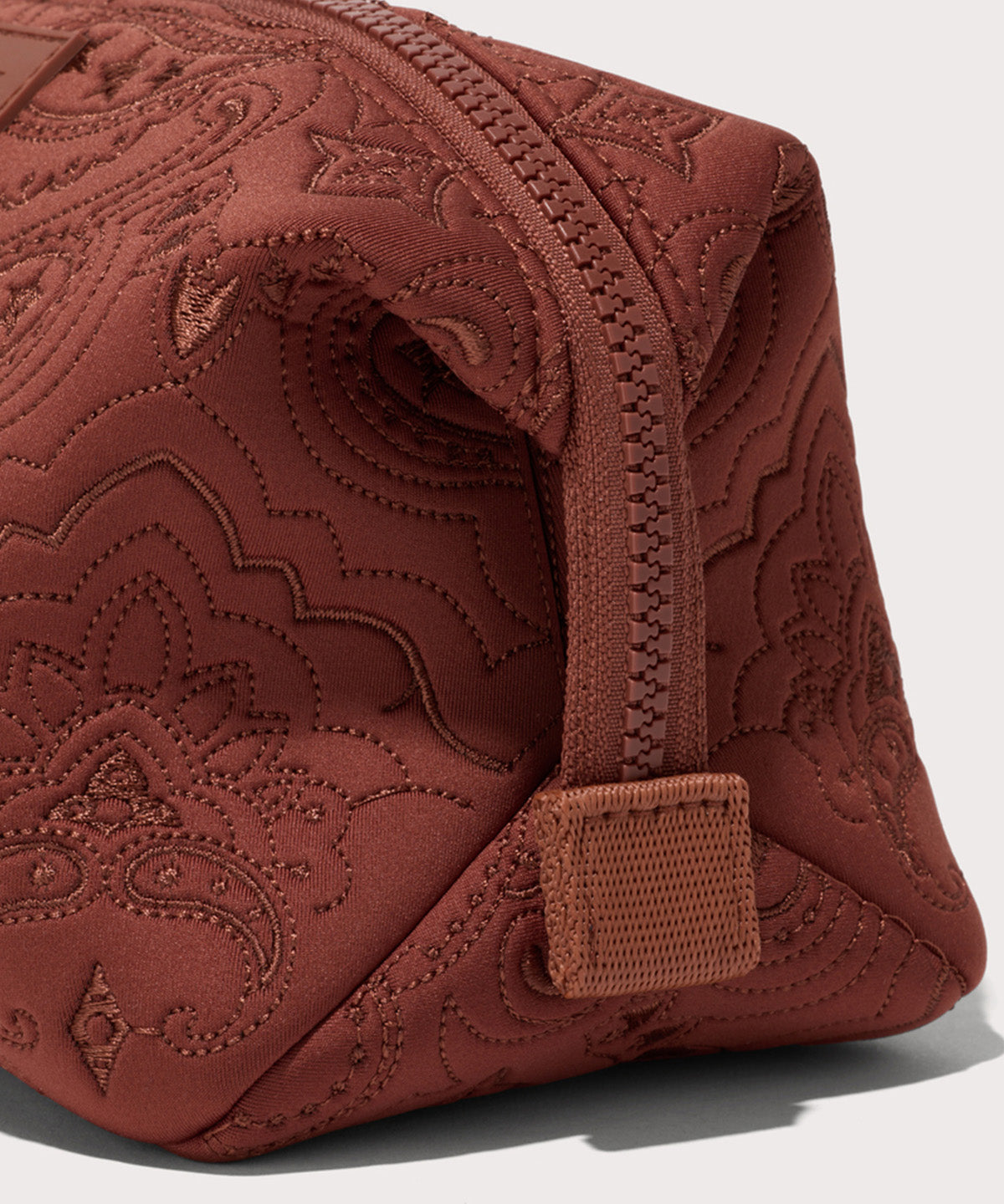 dagne-dover-hunter-toiletry-bag-large-in-sweet-tea-paisley image 6