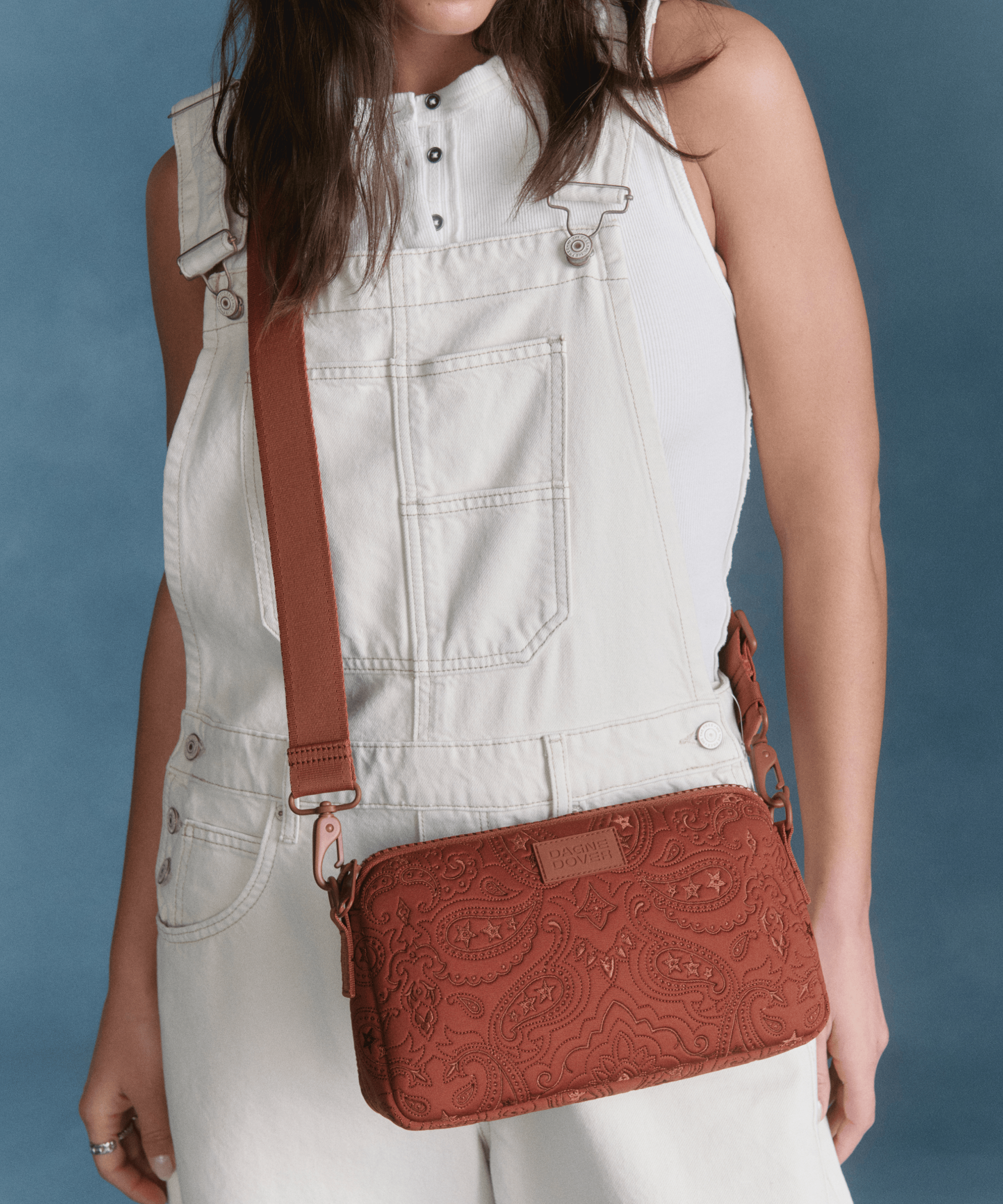 dagne-dover-nora-shoulder-bag-in-sweet-tea-paisley image 8