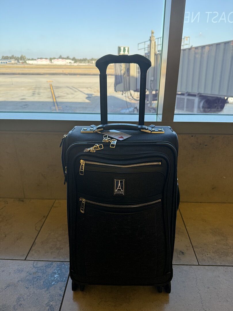Outstanding carry-on