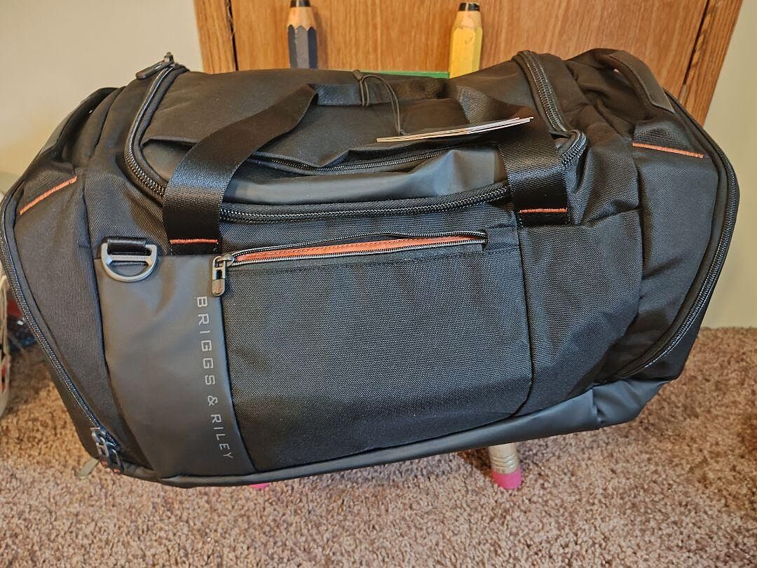Good bag, but straps could be better