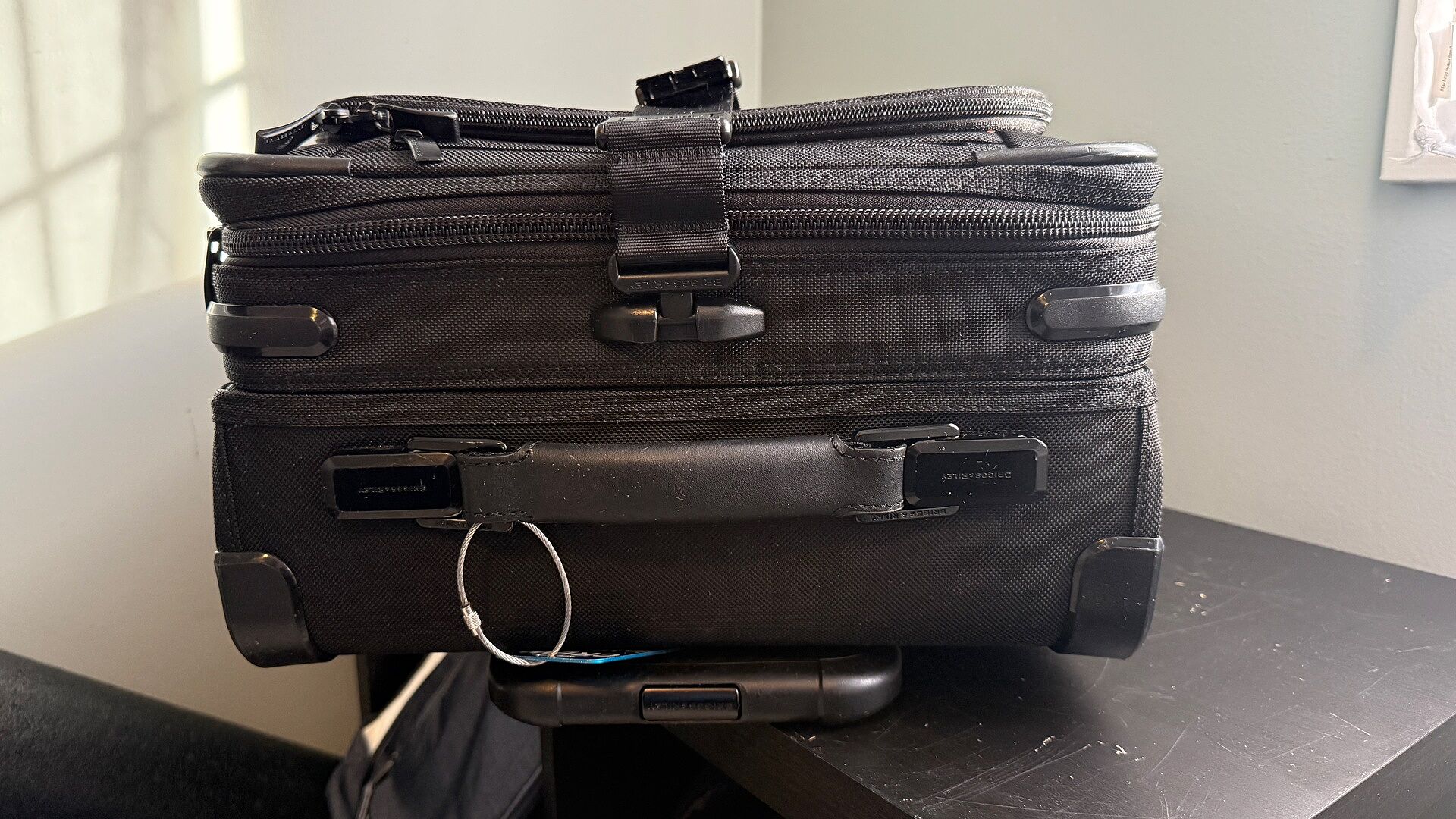 Outstanding carry-on