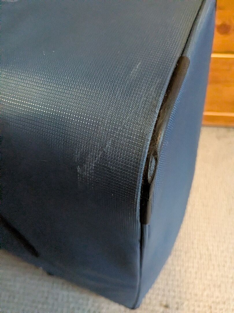 Great value for a big, light suitcase