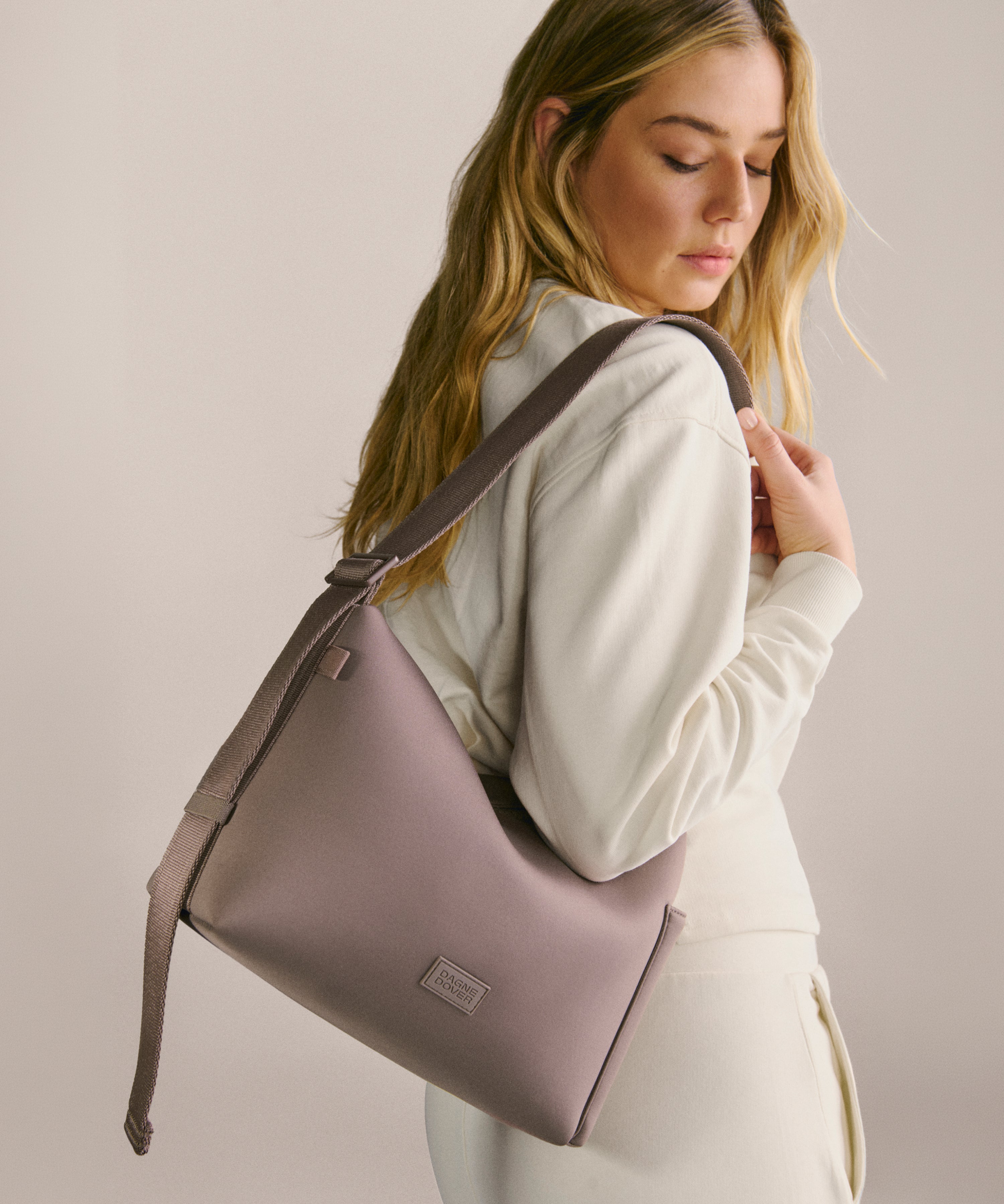 dagne-dover-rue-shoulder-bag-in-dune-day-to-night-organizer-with-laptop-sleeve-w image 6