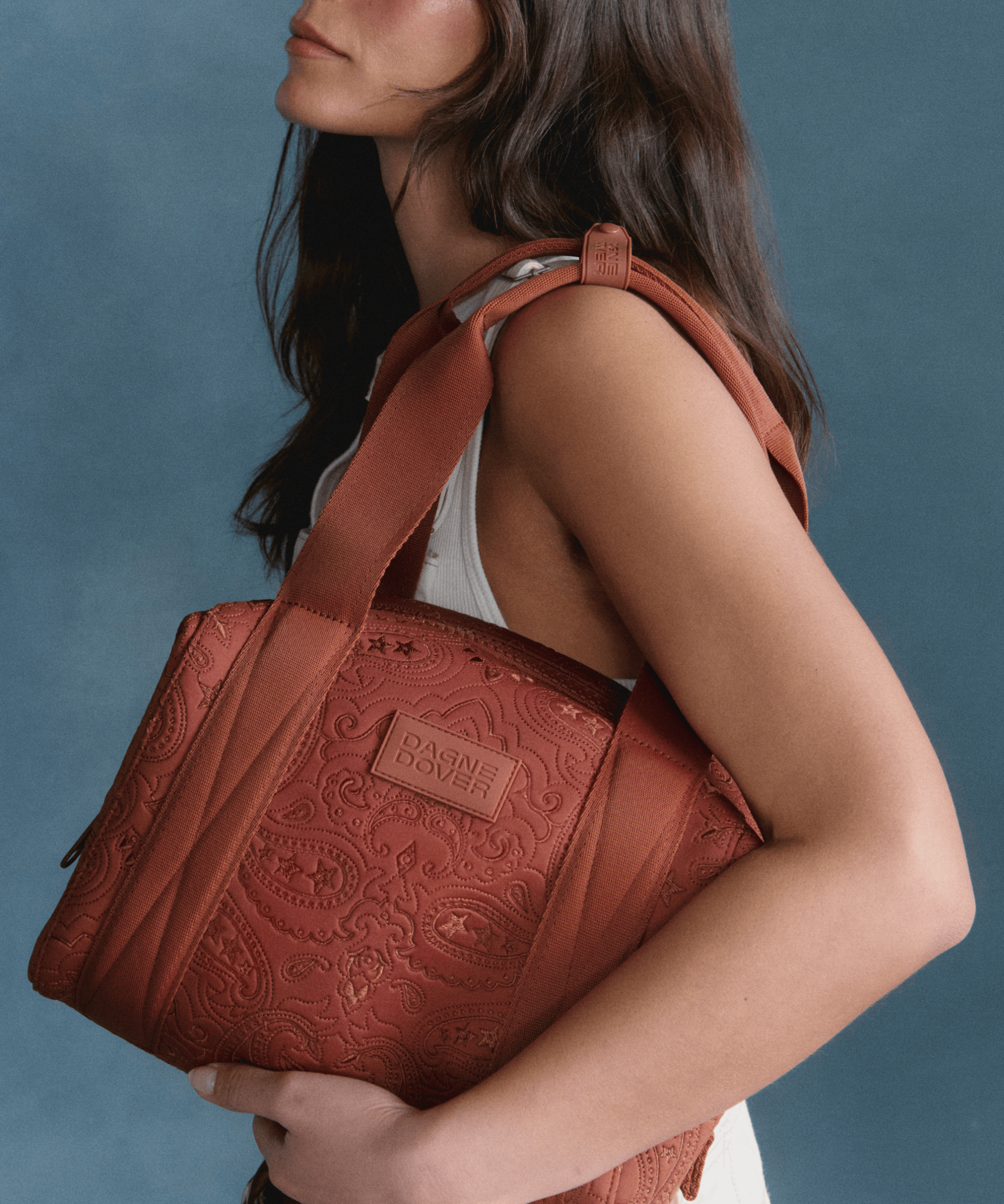 dagne-dover-landon-carryall-in-sweet-tea-paisley-small-petite-duffle-with-crossb image 8
