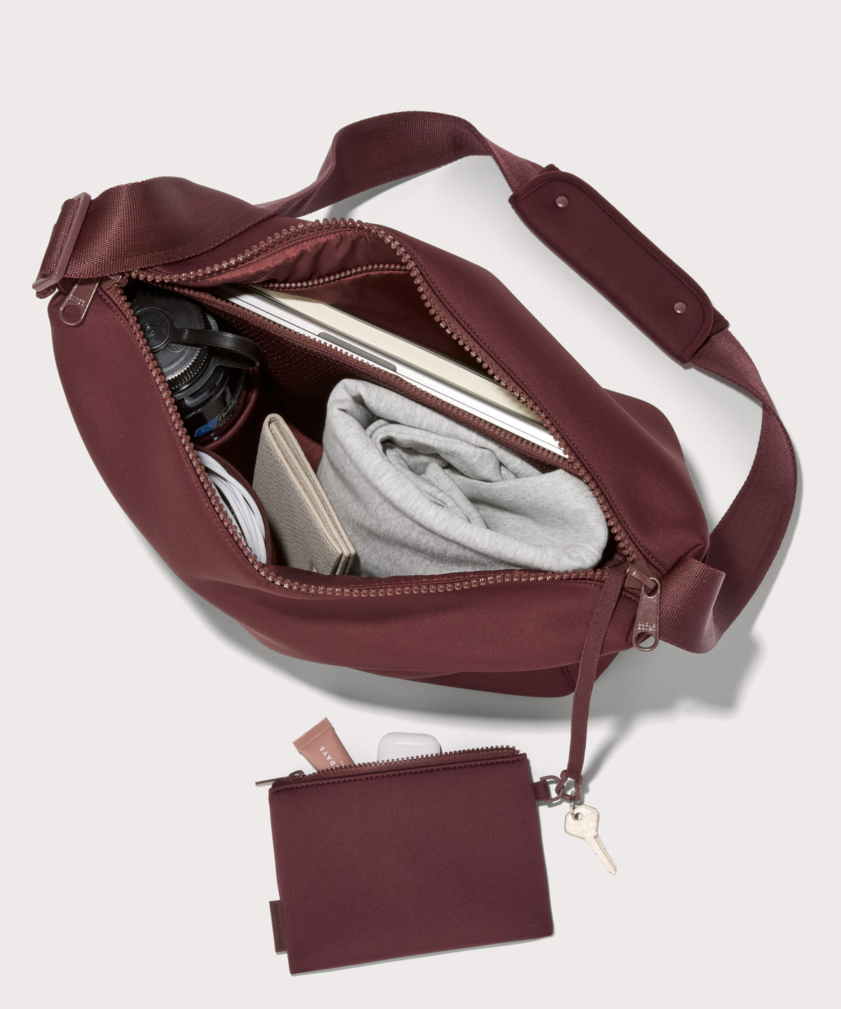 dagne-dover-enzo-messenger-bag-in-ancho image 2