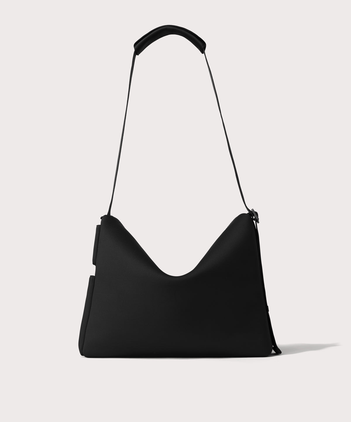 dagne-dover-enzo-messenger-bag-in-onyx-spacious-neoprene-messenger-with-laptop-c image 5