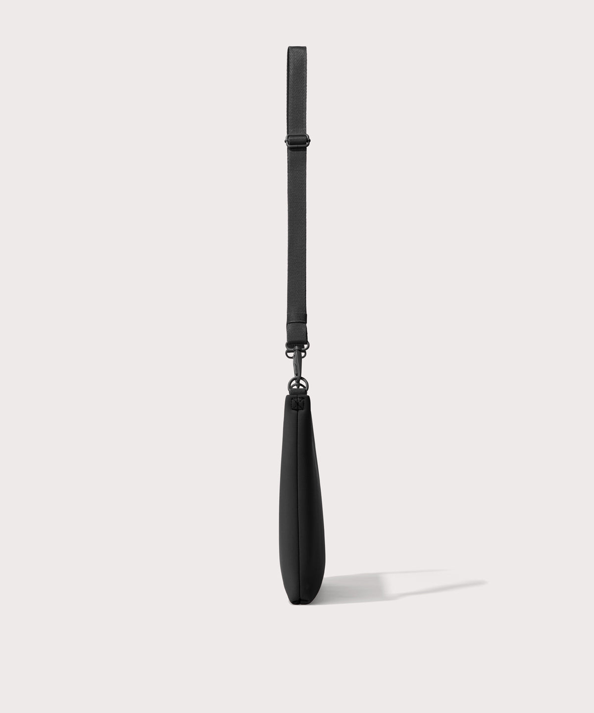 dagne-dover-reid-computer-sling-in-onyx-14-inch image 4