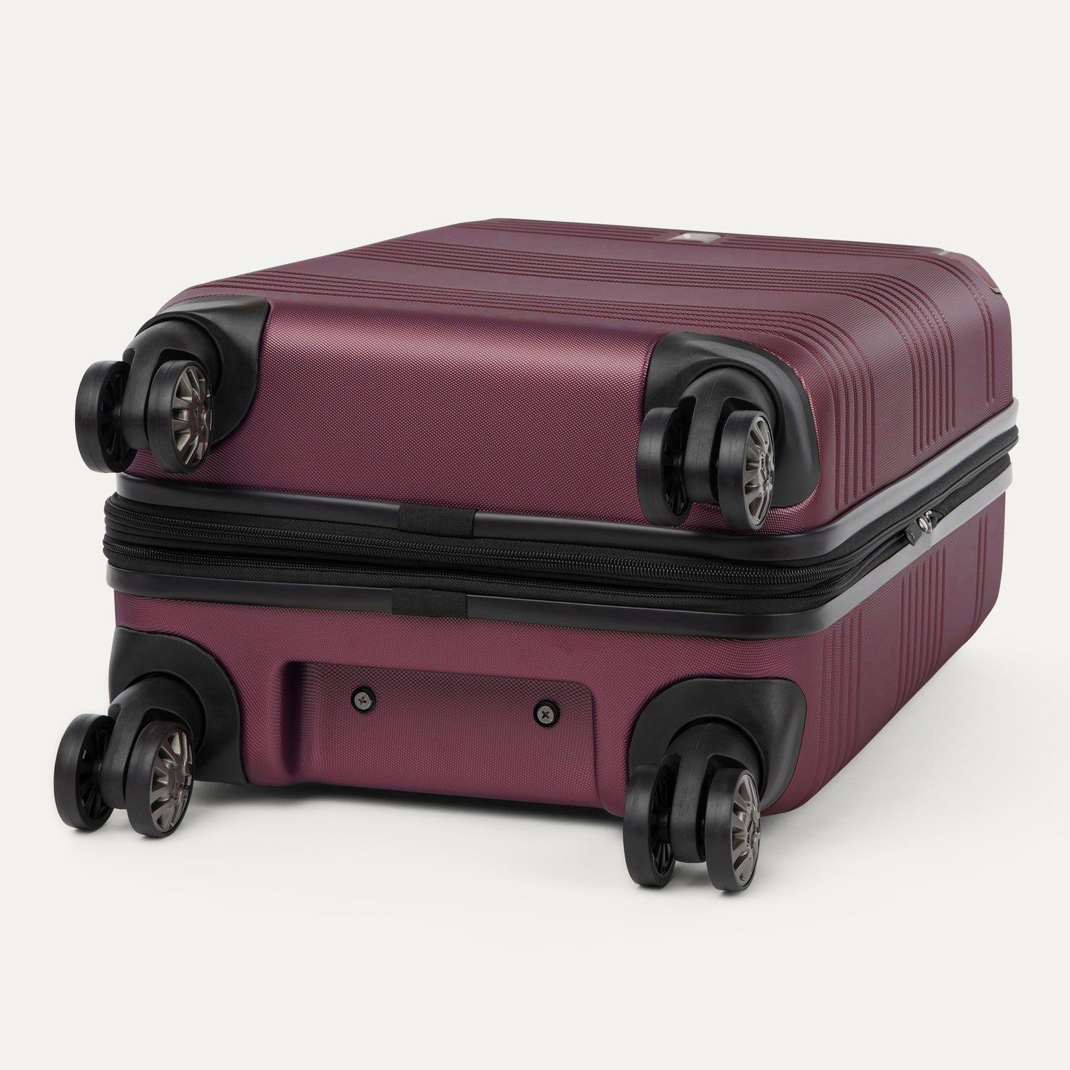 travelpro-roundtrip-carry-on-medium-check-in-hardside-set-2-piece-polycarbonate image 5