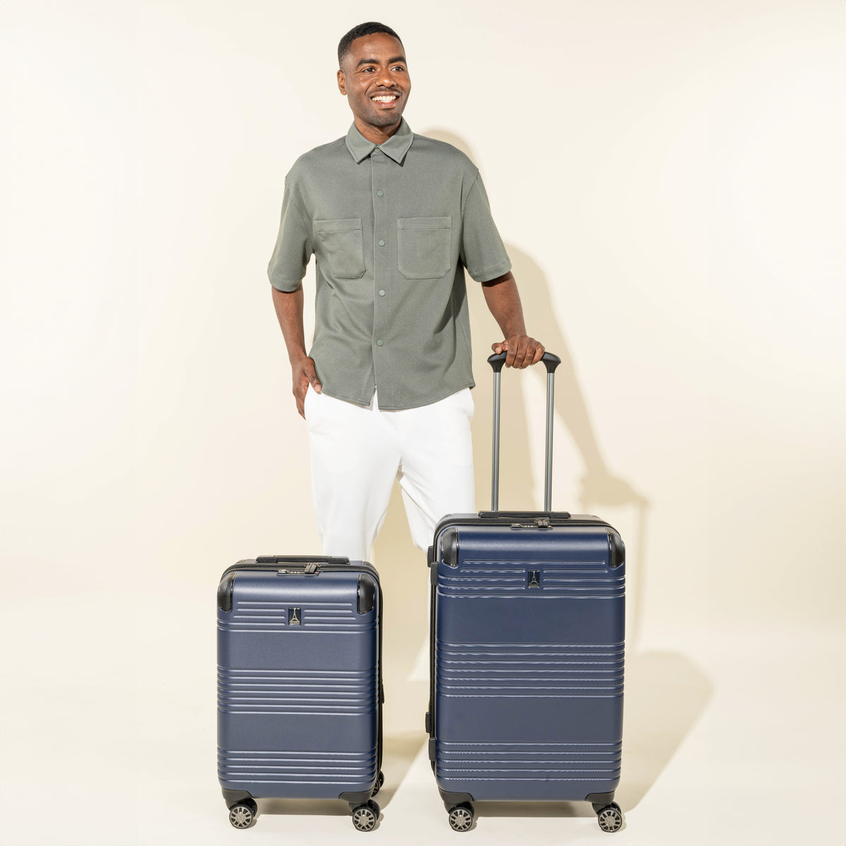 travelpro-roundtrip-carry-on-medium-check-in-hardside-set-2-piece-polycarbonate image 4