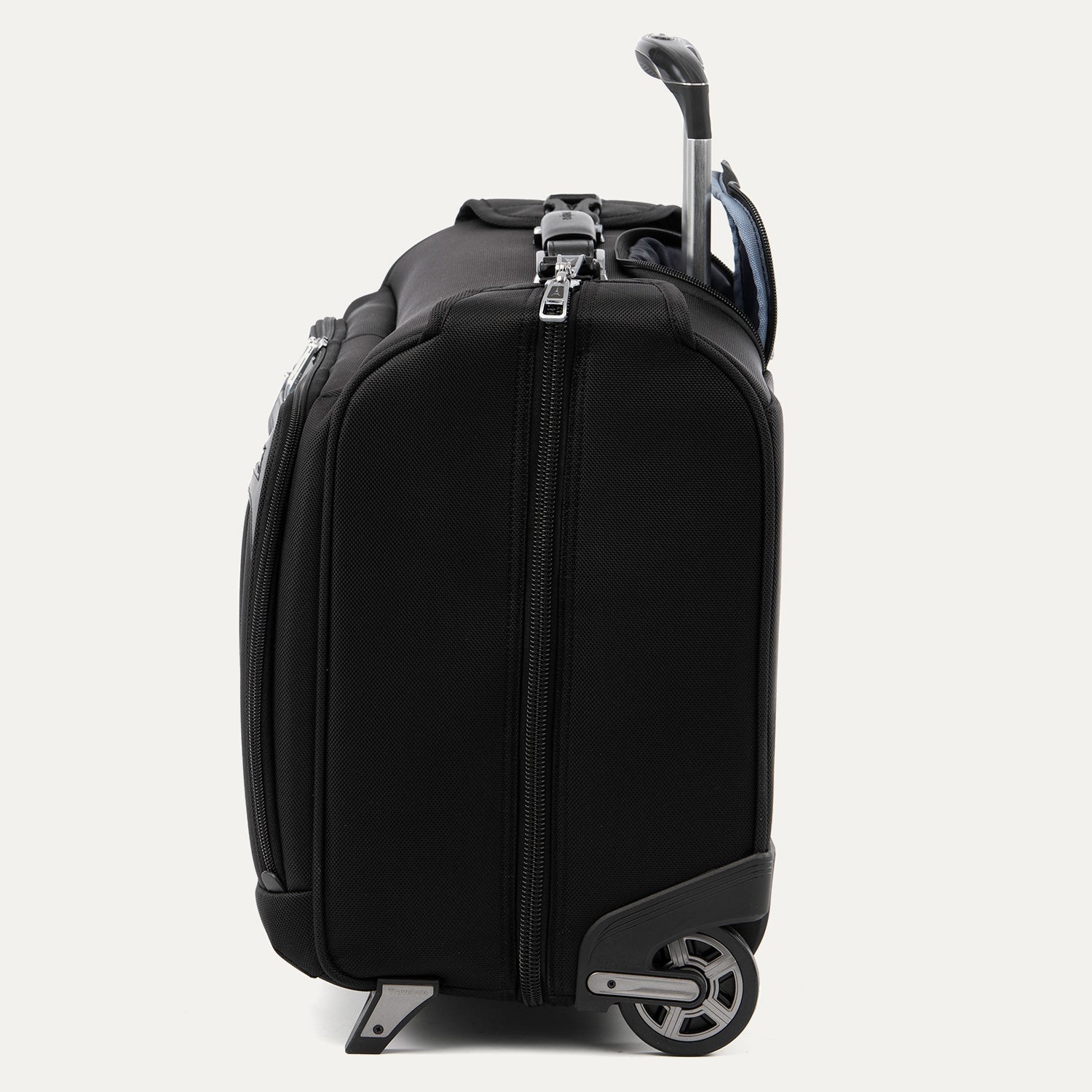 travelpro-platinum-elite-carry-on-rolling-garment-bag-2 image 6