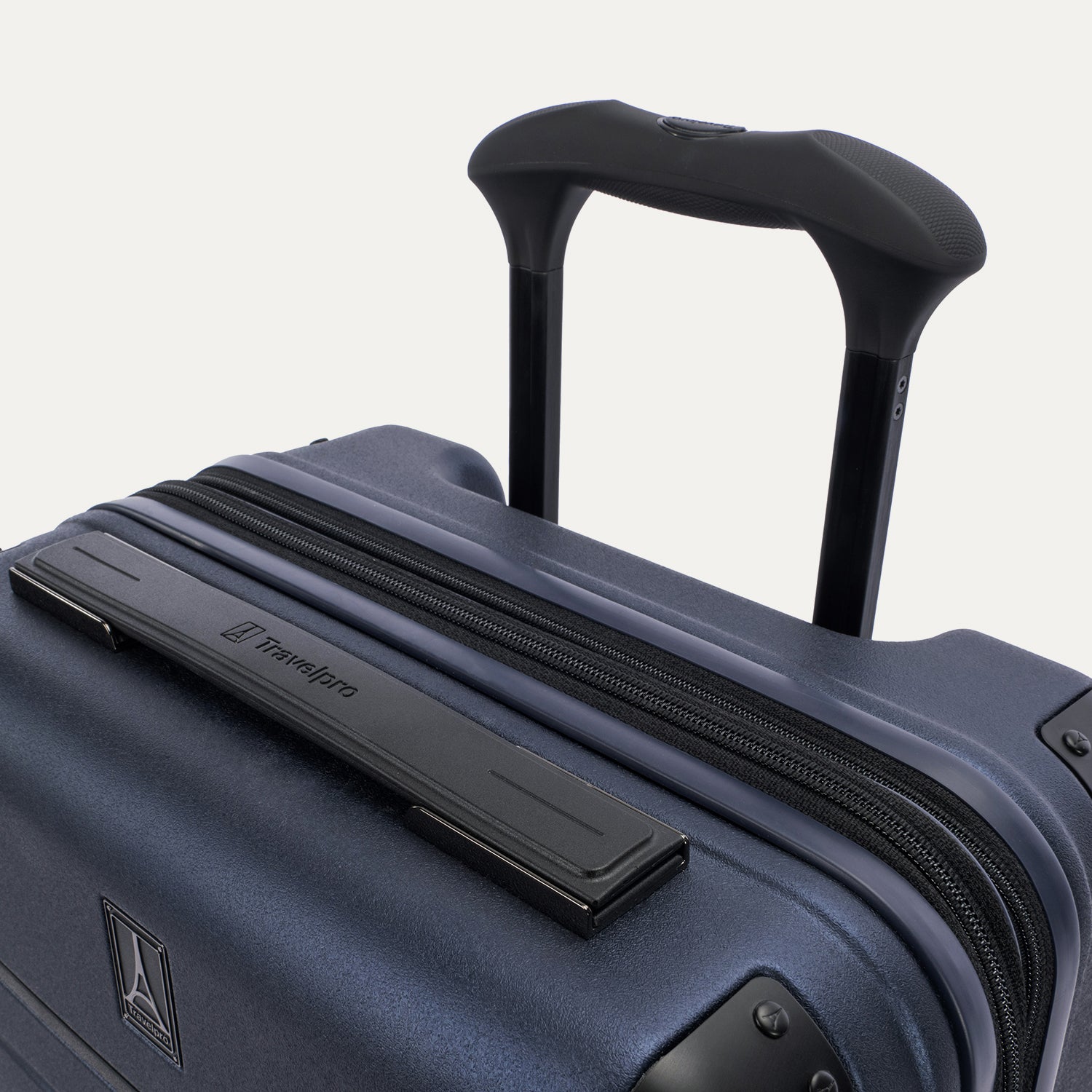 travelpro-platinum-elite-carry-on-hardside-spinner-usb-port-polycarbonate-shell image 6