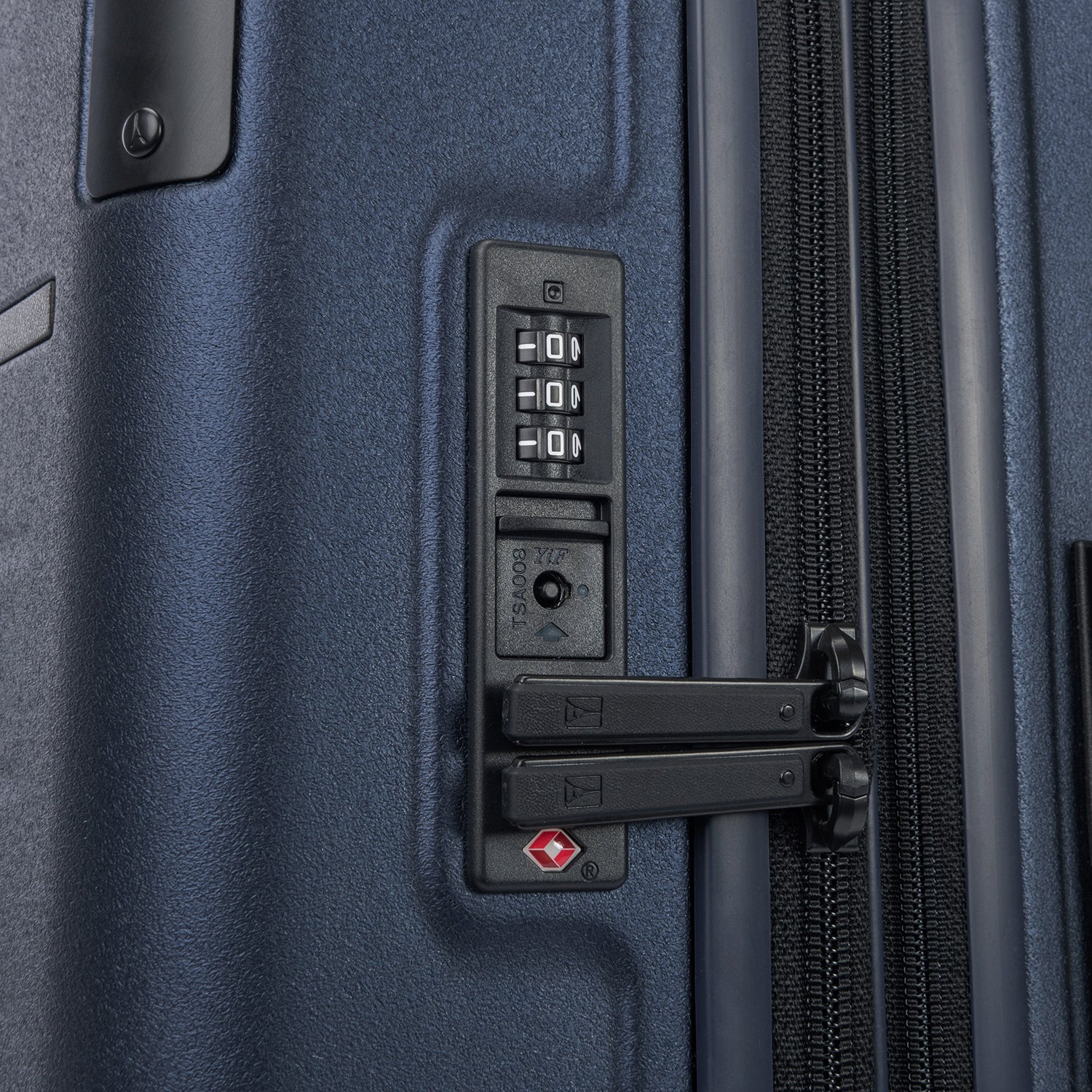 travelpro-platinum-elite-carry-on-hardside-spinner-usb-port-polycarbonate-shell image 7