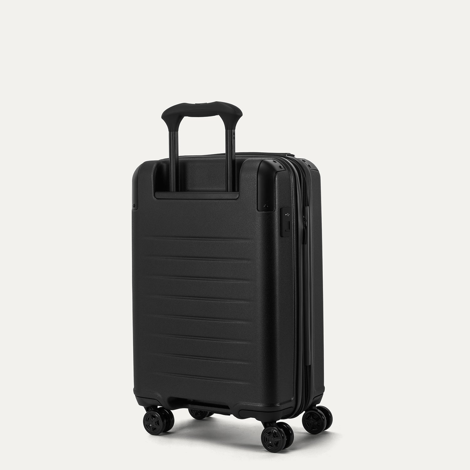 travelpro-platinum-elite-compact-carry-on-medium-check-in-hardside-set image 3