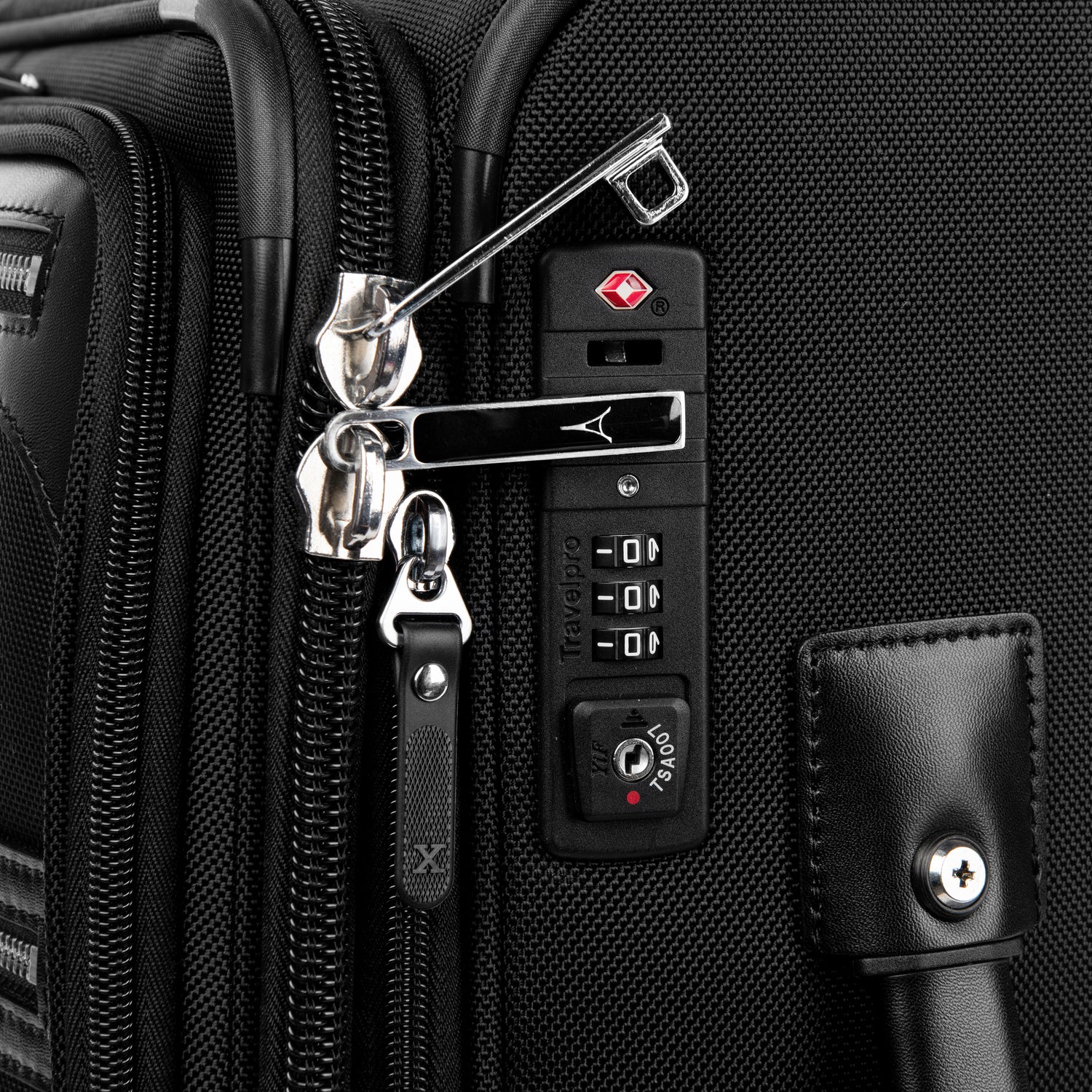 travelpro-platinum-elite-international-carry-on-spinner-expandable-with-usb-port image 8