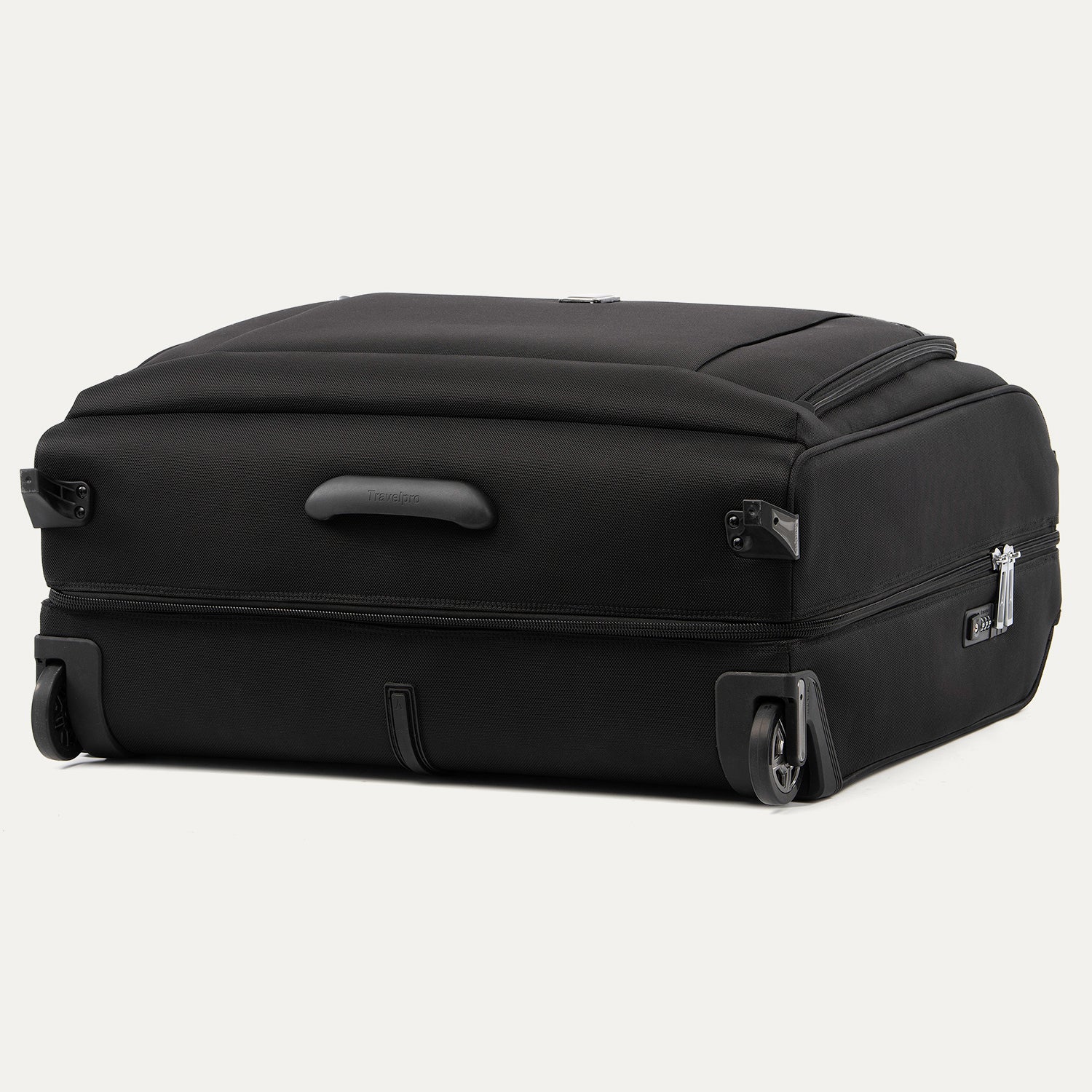 travelpro-platinum-elite-rolling-garment-bag image 8
