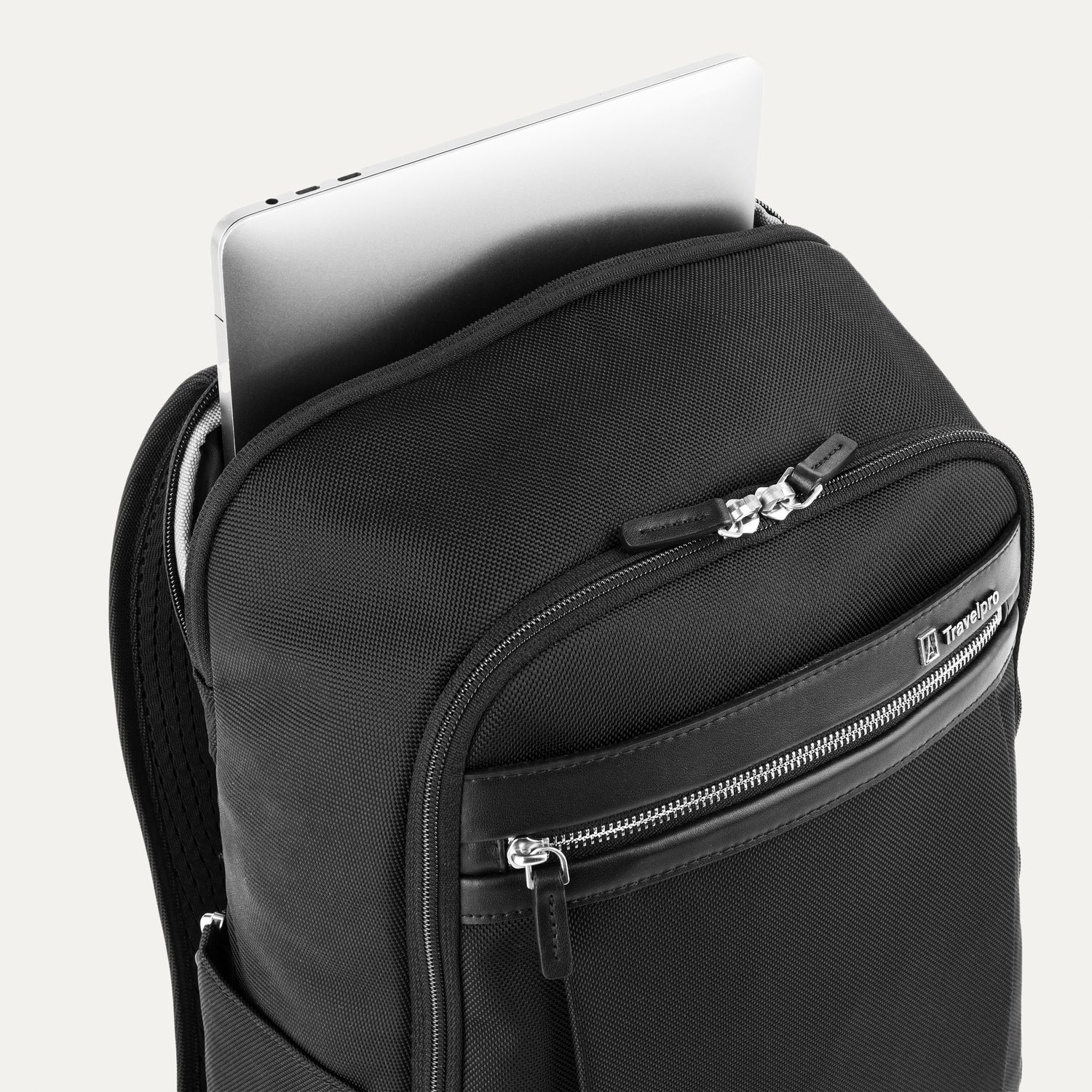 travelpro-platinum-elite-slim-laptop-backpack-16l image 6